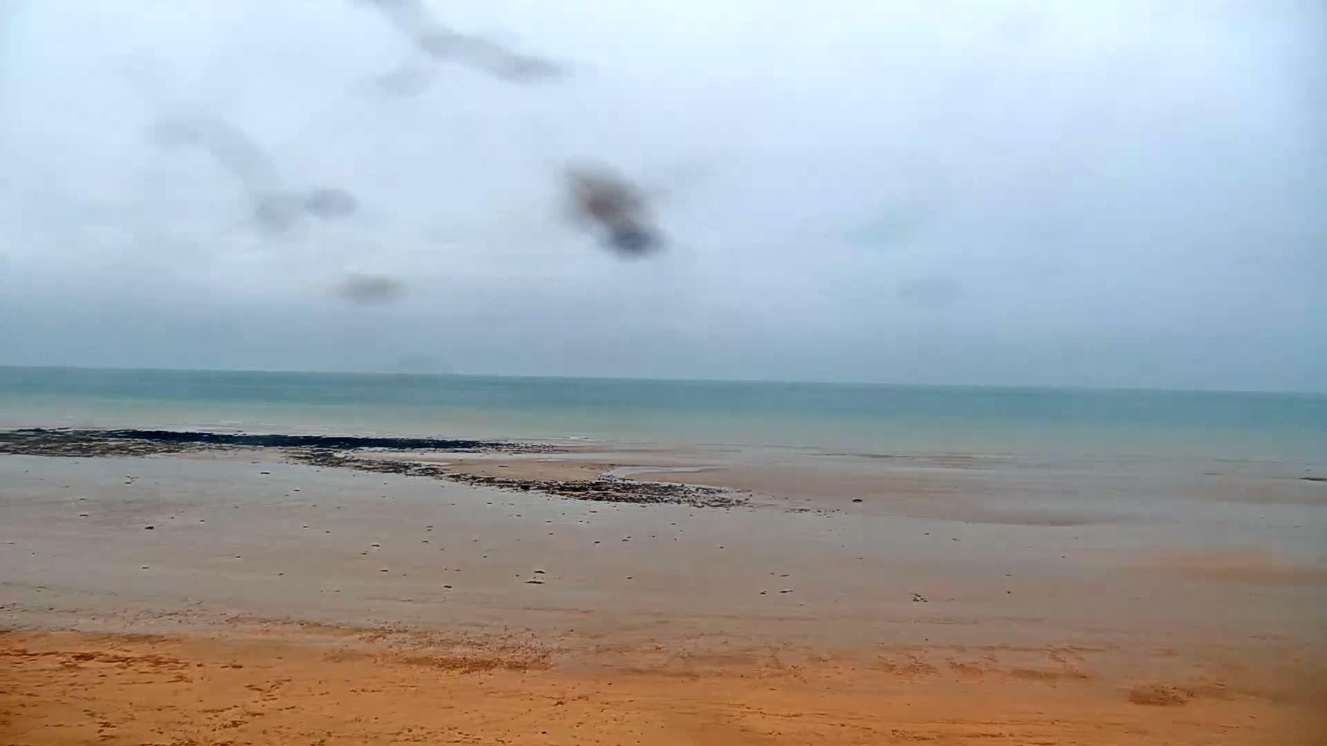 Plage de Langrune-sur-Mer Beach Live Cam - Caen, Calvados, Normandie, France
