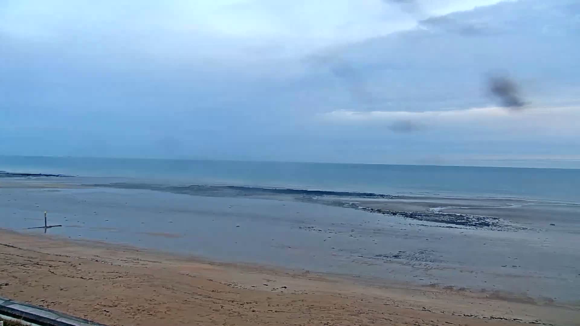Plage de Langrune-sur-Mer Beach Live Cam - Caen, Calvados, Normandie, France