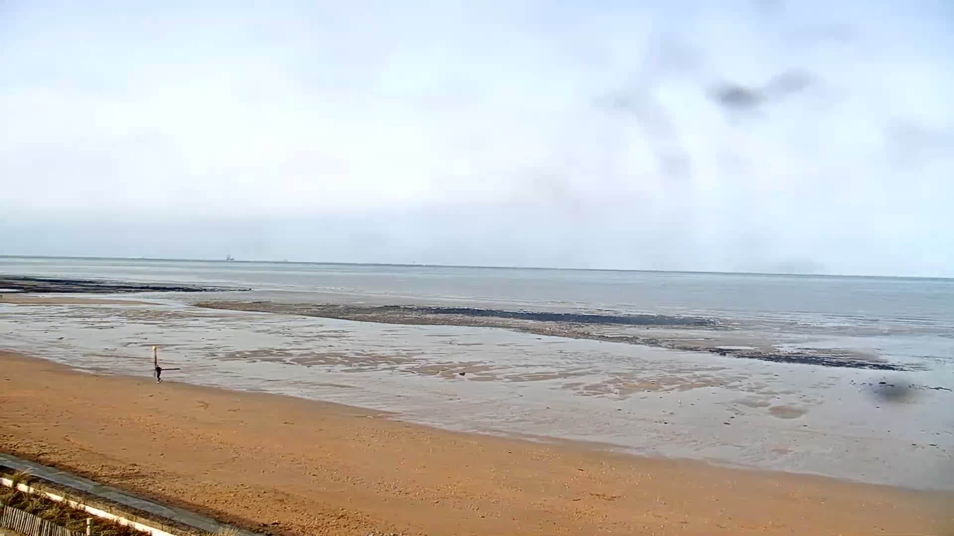 Plage de Langrune-sur-Mer Beach Live Cam - Caen, Calvados, Normandie, France