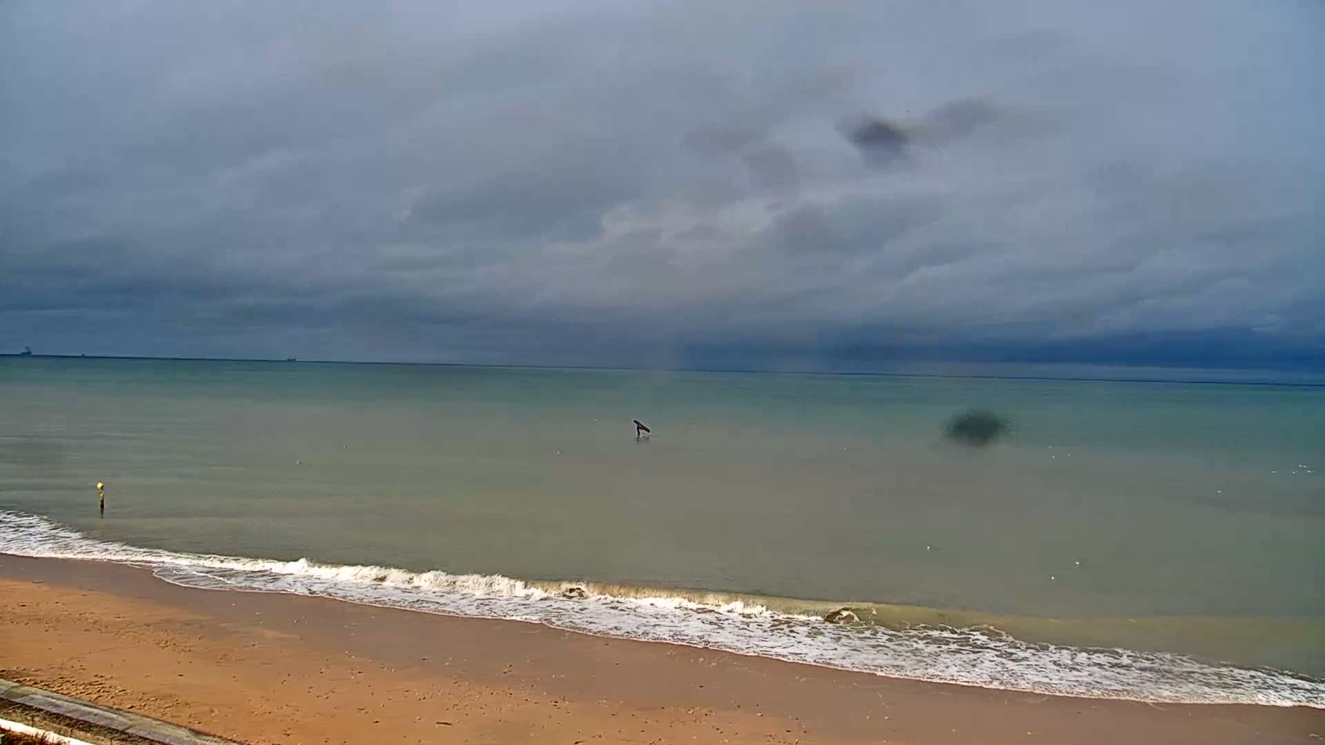 Plage de Langrune-sur-Mer Beach Live Cam - Caen, Calvados, Normandie, France