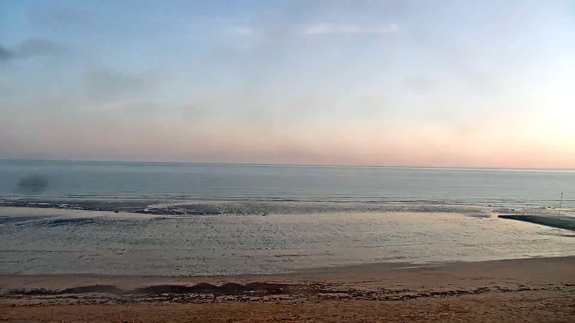 Plage de Langrune-sur-Mer Beach Live Cam - Caen, Calvados, Normandie, France