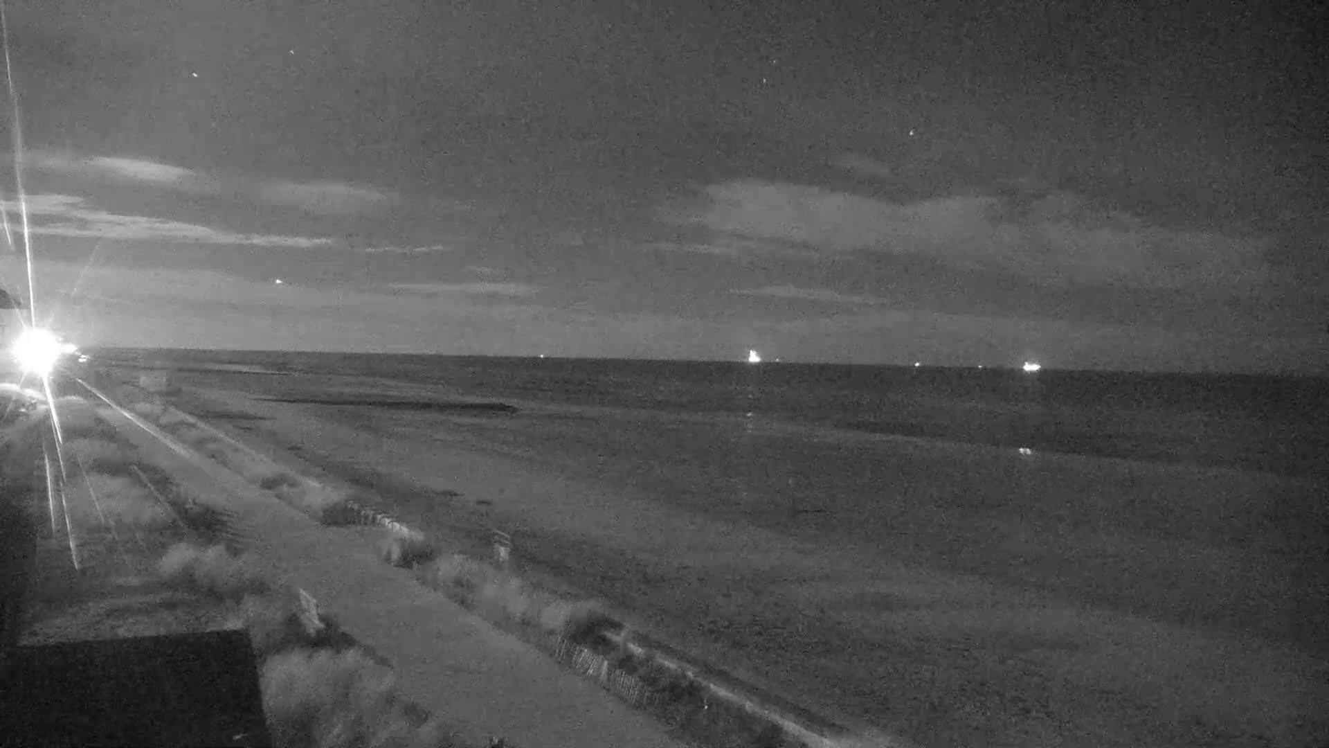 Plage de Langrune-sur-Mer Beach Live Cam - Caen, Calvados, Normandie, France