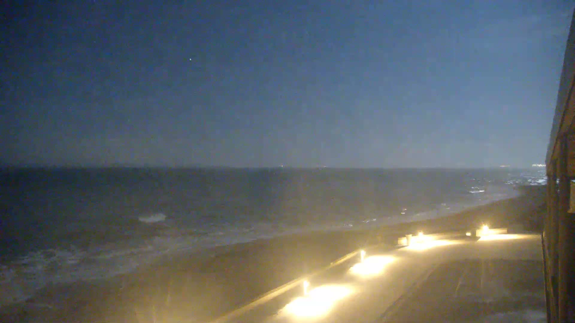 Plage de Langrune-sur-Mer Beach Live Cam - Caen, Calvados, Normandie, France