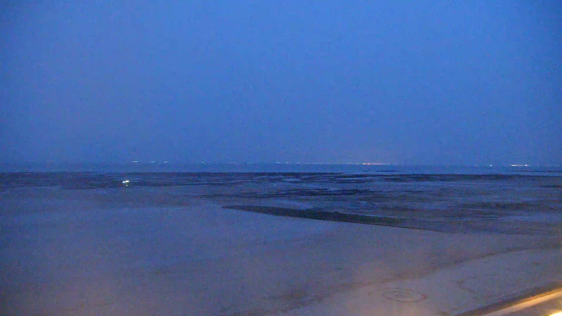 Plage de Langrune-sur-Mer Beach Live Cam - Caen, Calvados, Normandie, France