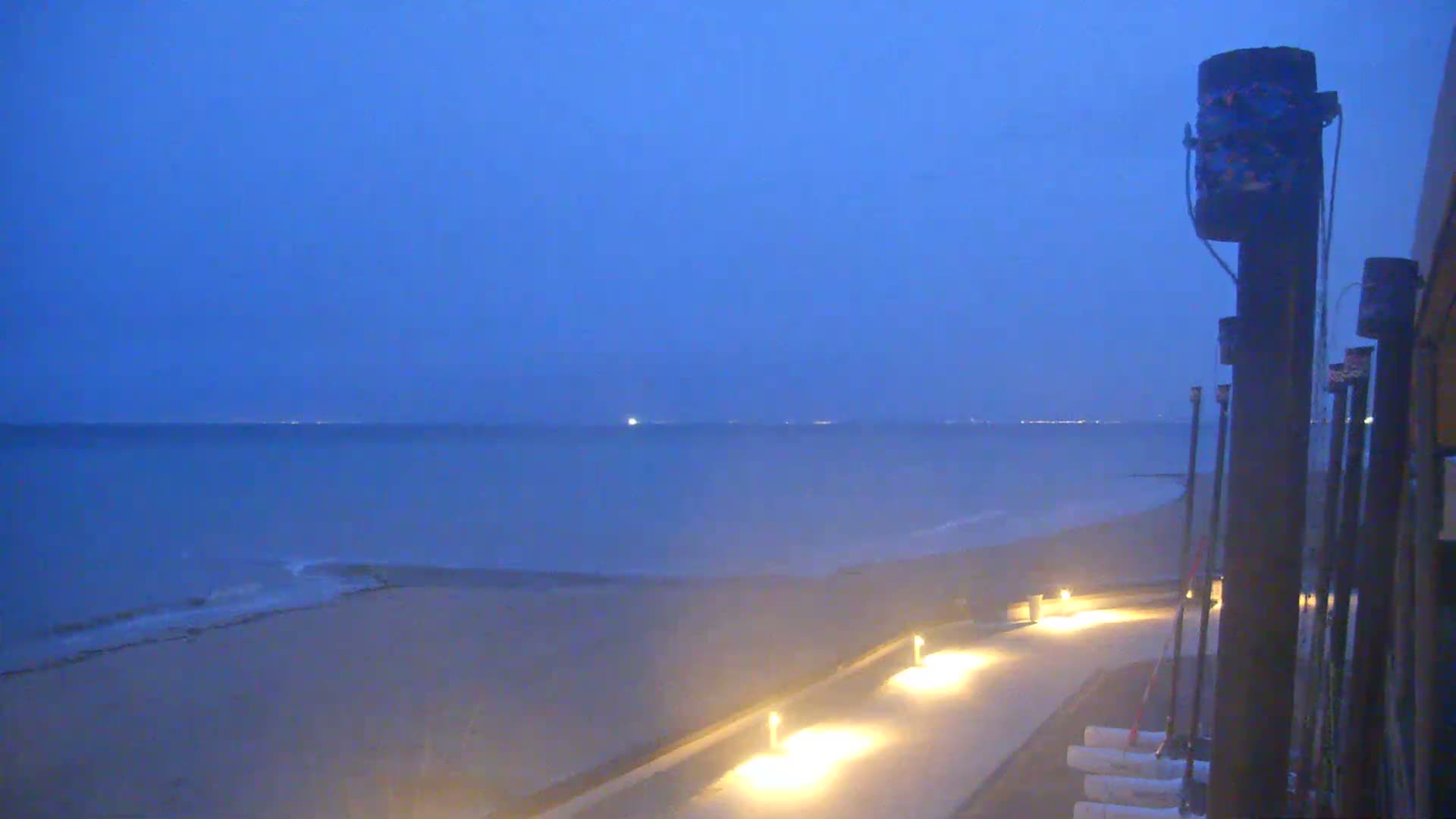 Plage de Langrune-sur-Mer Beach Live Cam - Caen, Calvados, Normandie, France