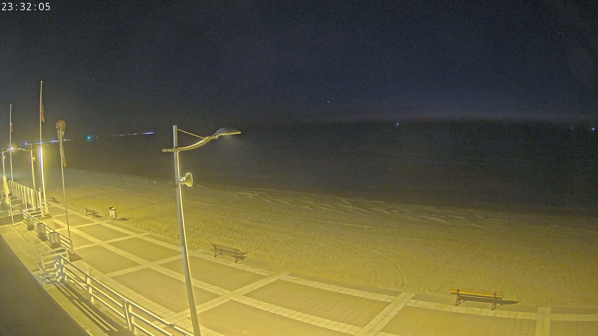 Plage de Houlgate Beach Live Cam - 	Lisieux, Calvados, Normandie, France