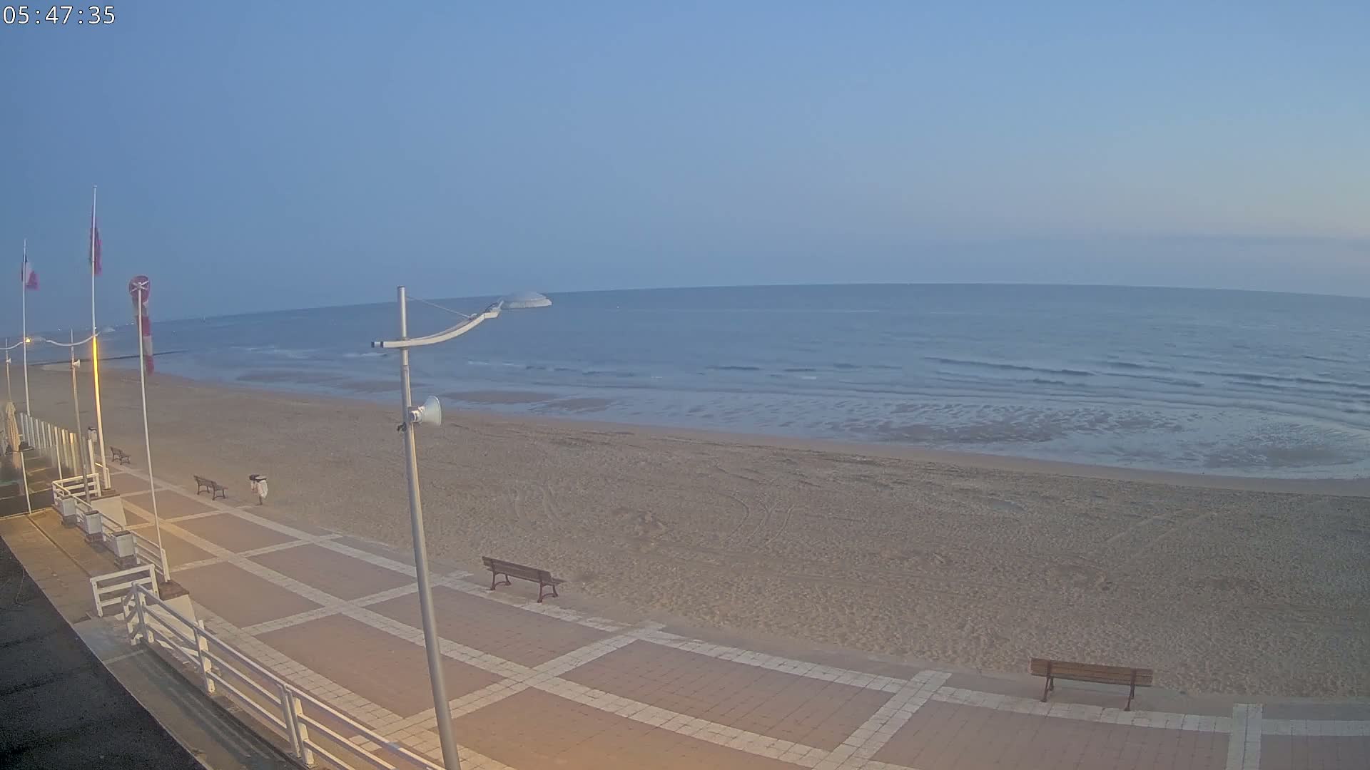 Plage de Houlgate Beach Live Cam - 	Lisieux, Calvados, Normandie, France