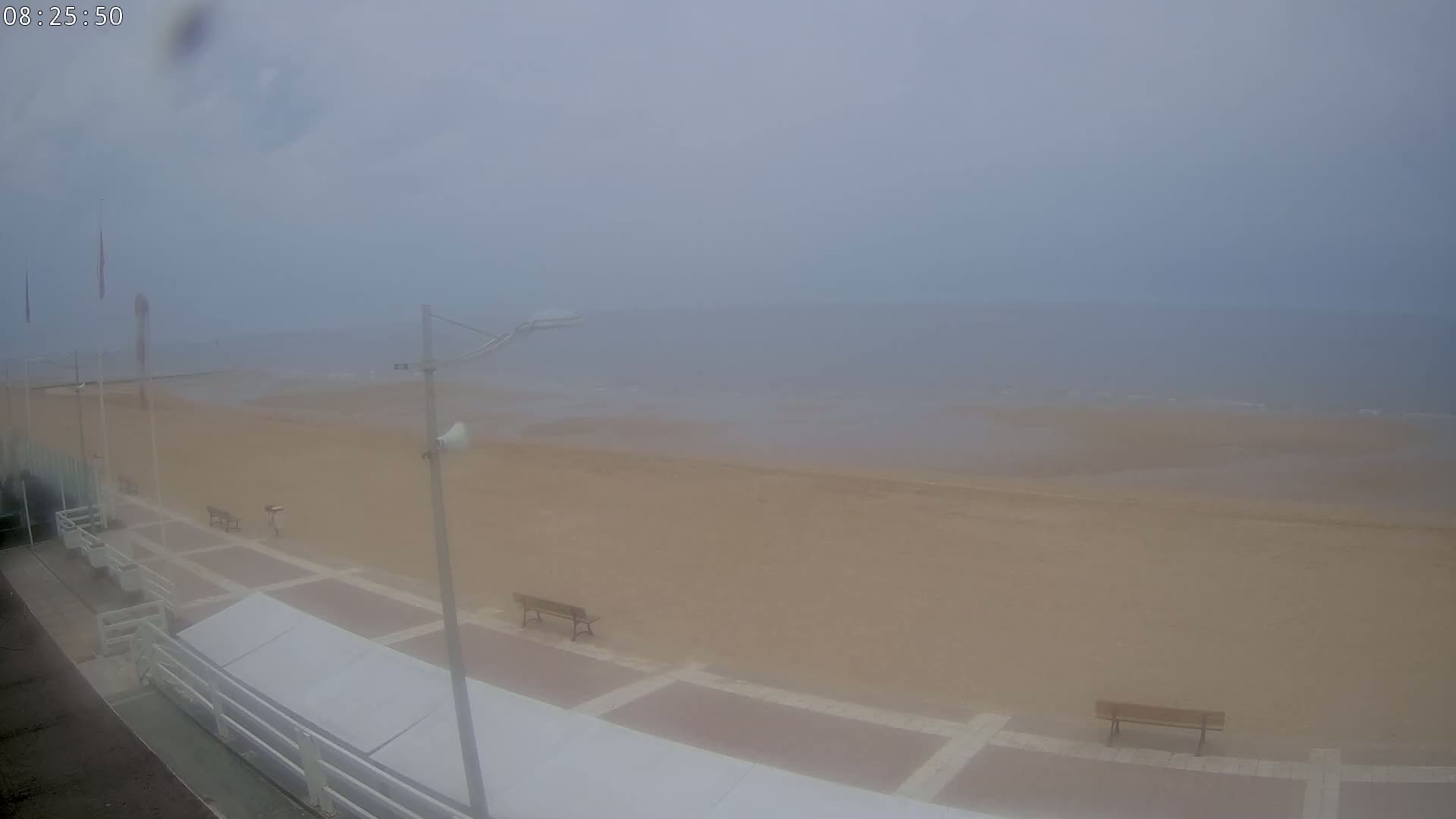 Plage de Houlgate Beach Live Cam - 	Lisieux, Calvados, Normandie, France