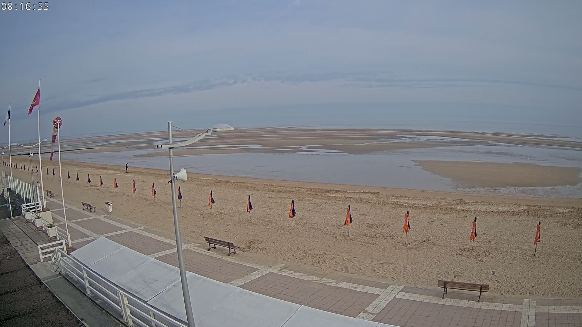 Plage de Houlgate Beach Live Cam - 	Lisieux, Calvados, Normandie, France