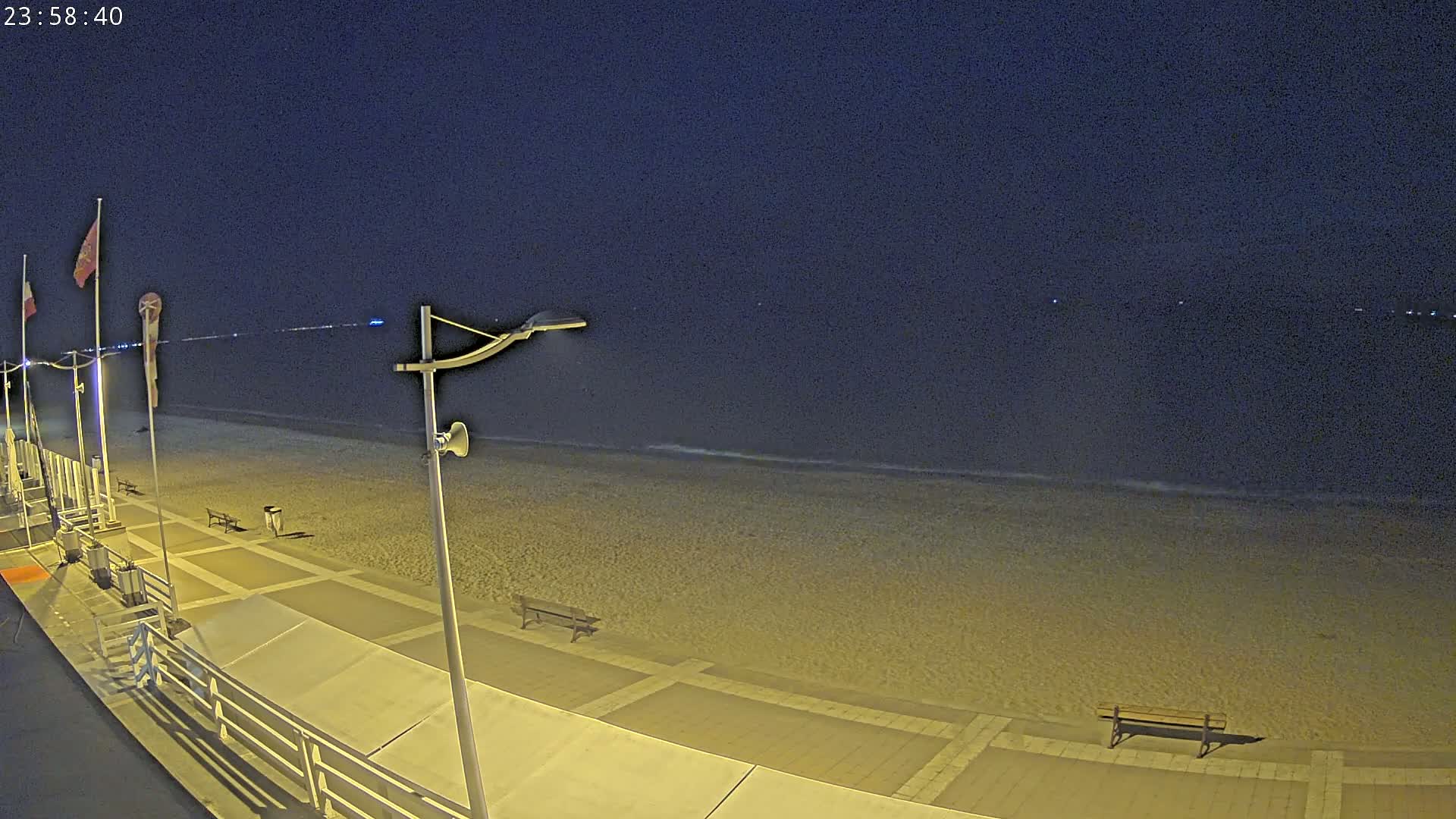 Plage de Houlgate Beach Live Cam - 	Lisieux, Calvados, Normandie, France