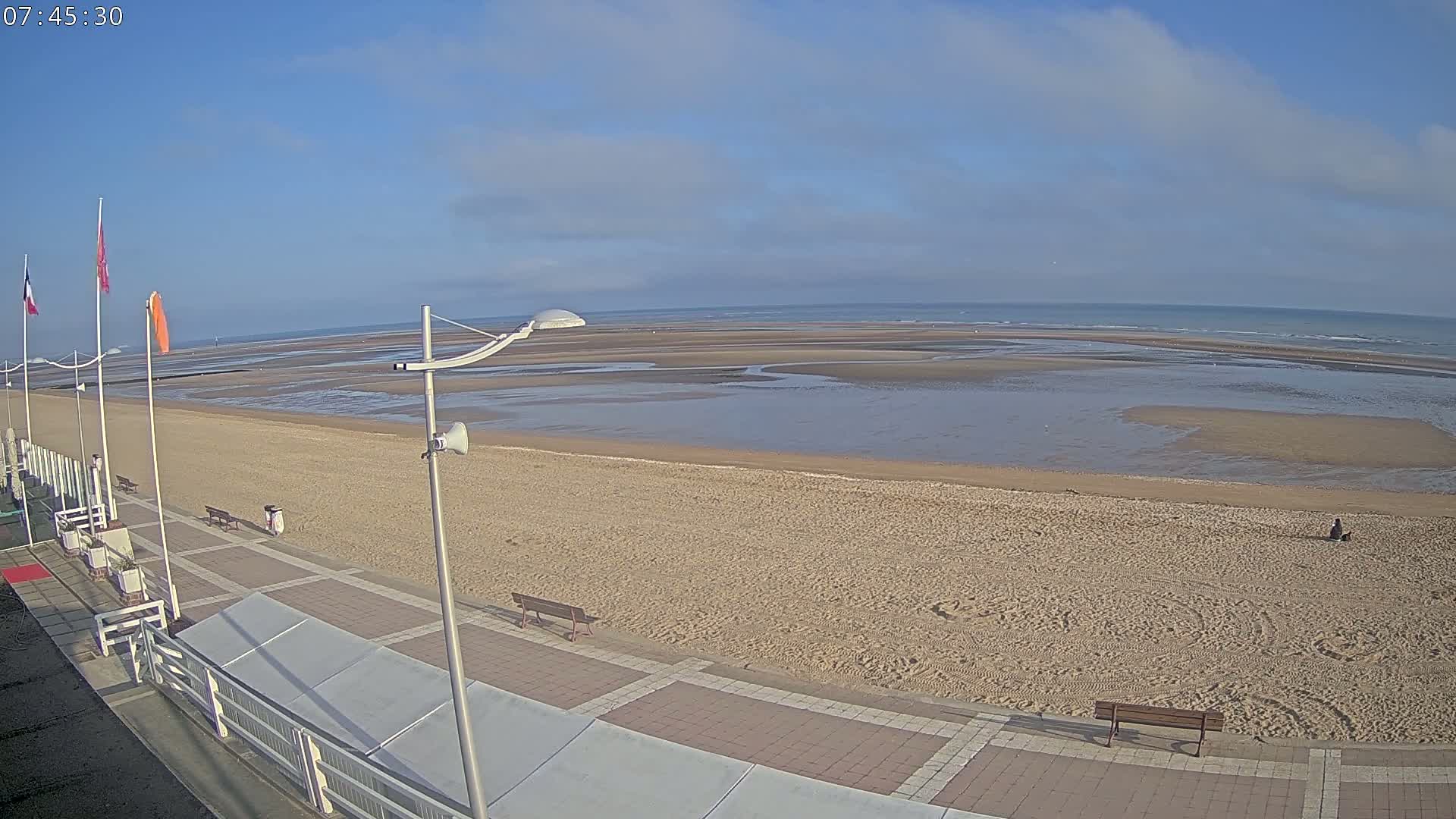 Plage de Houlgate Beach Live Cam - 	Lisieux, Calvados, Normandie, France