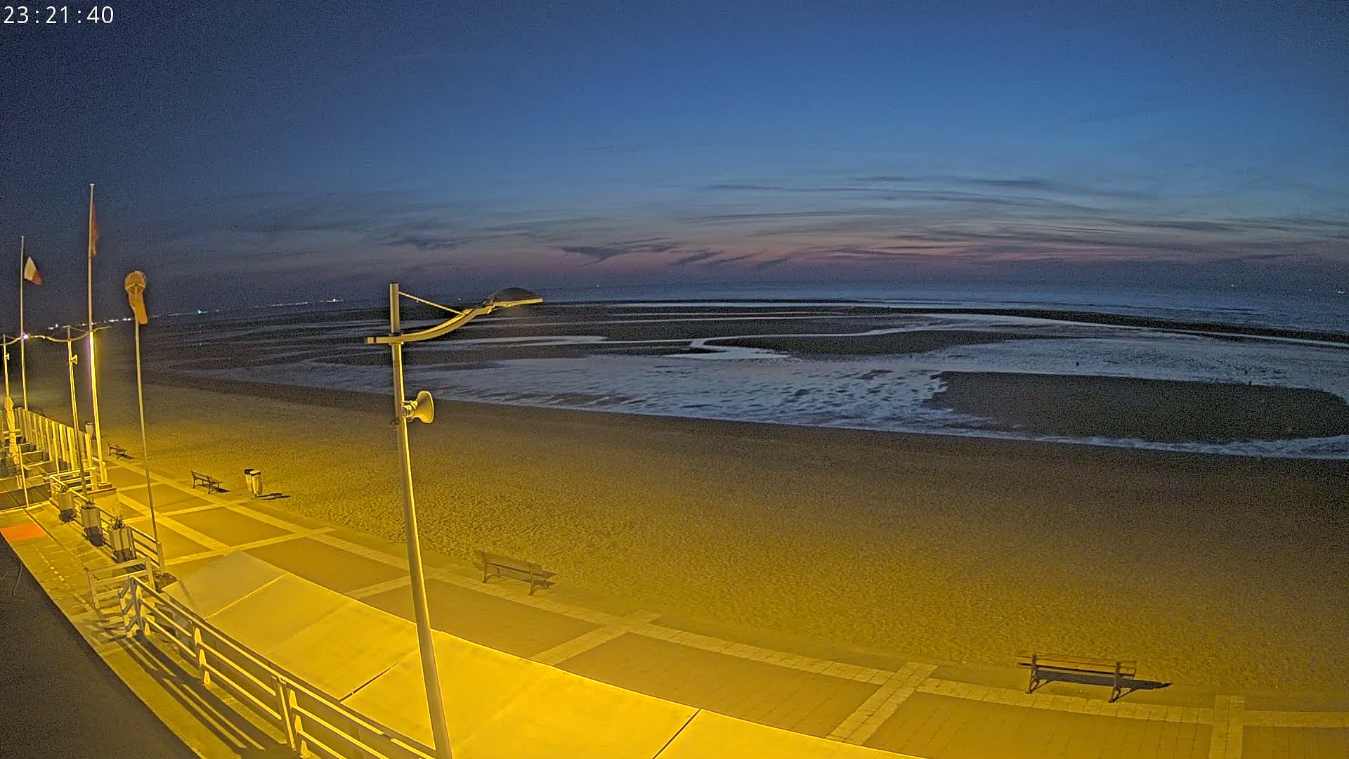 Plage de Houlgate Beach Live Cam - 	Lisieux, Calvados, Normandie, France