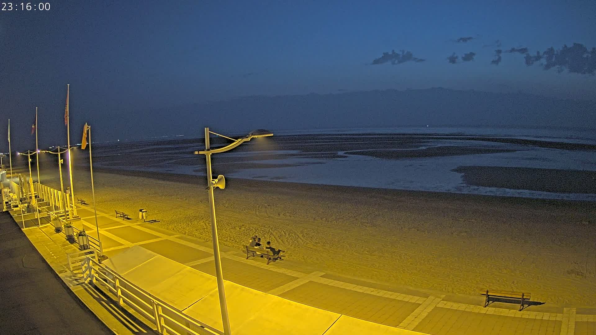 Plage de Houlgate Beach Live Cam - 	Lisieux, Calvados, Normandie, France