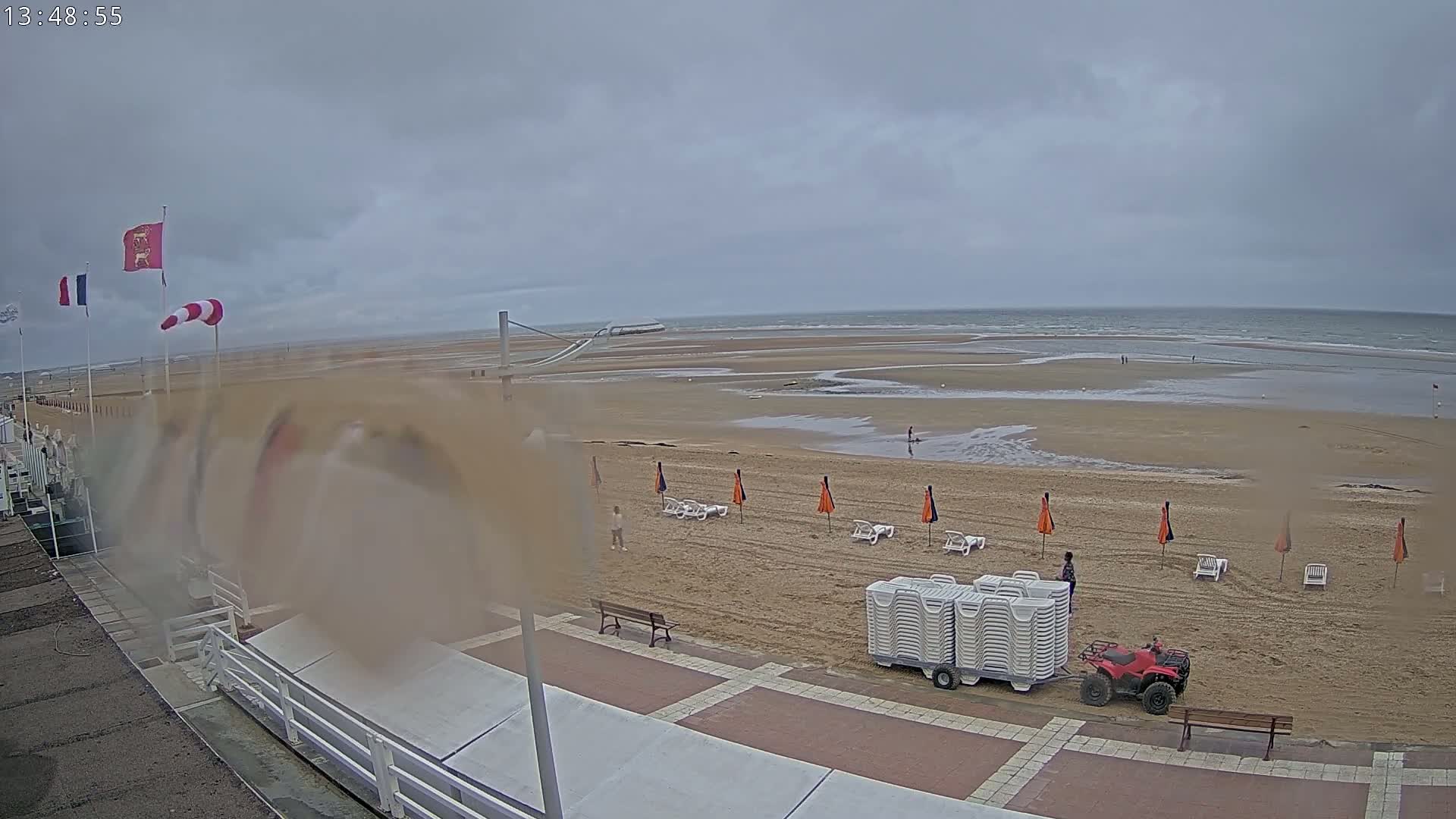 Plage de Houlgate Beach Live Cam - 	Lisieux, Calvados, Normandie, France