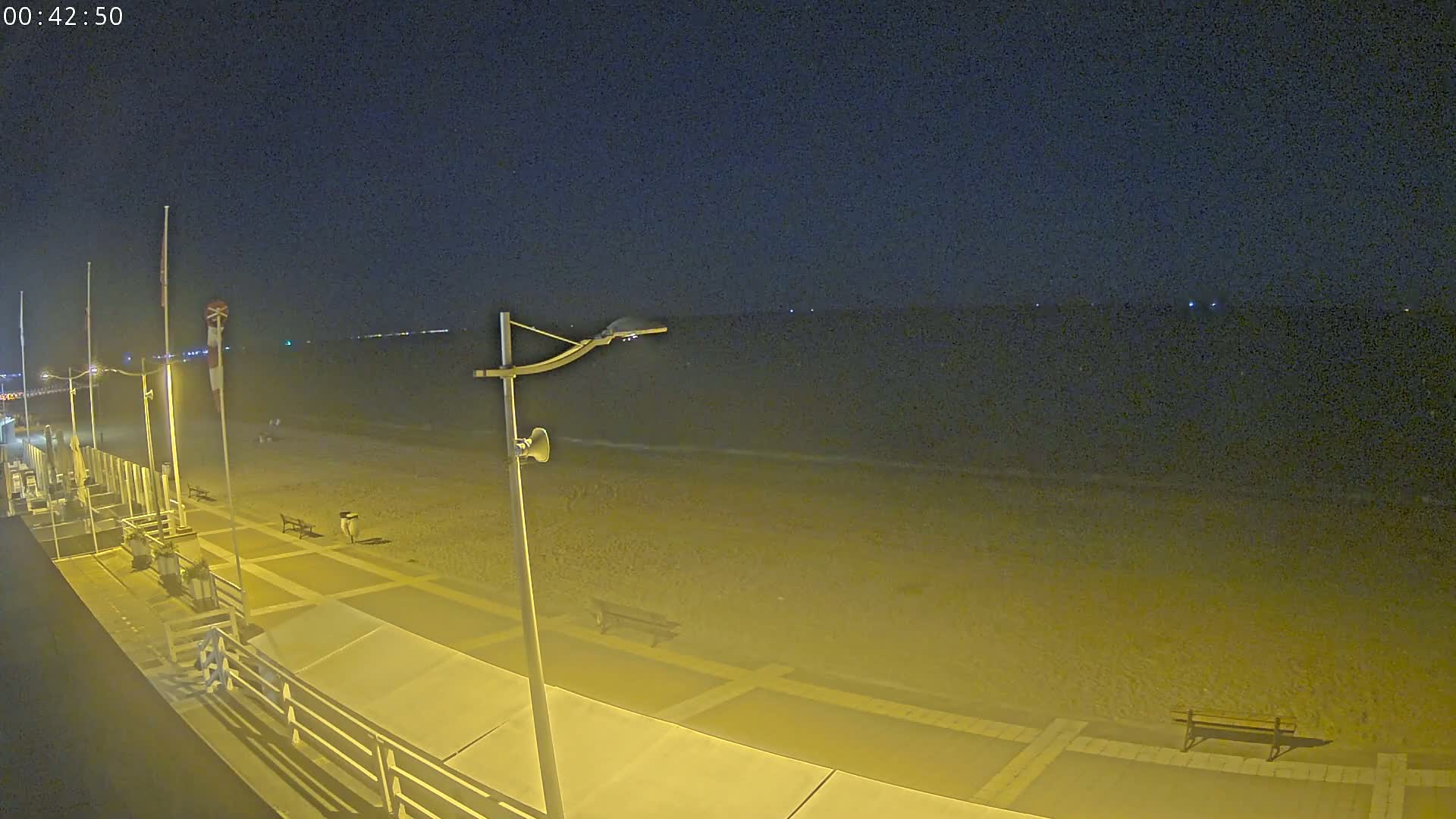 Plage de Houlgate Beach Live Cam - 	Lisieux, Calvados, Normandie, France