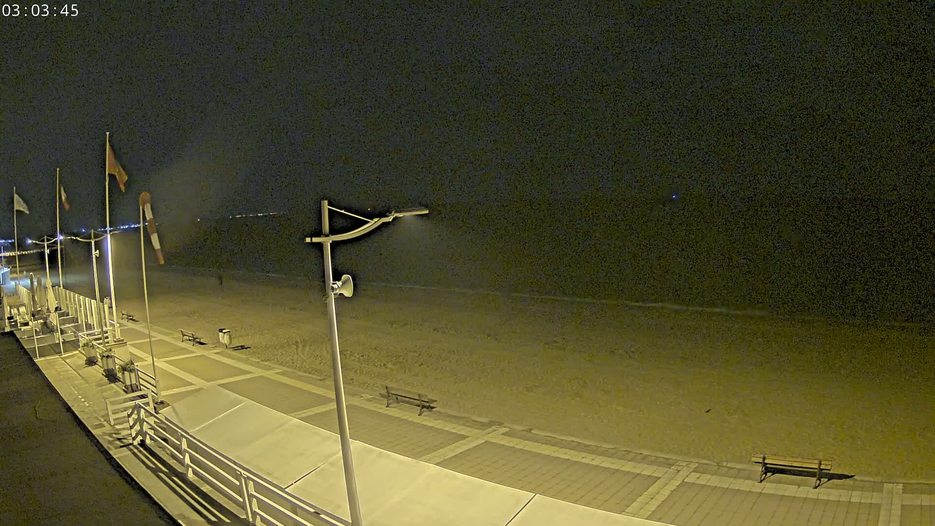 Plage de Houlgate Beach Live Cam - 	Lisieux, Calvados, Normandie, France