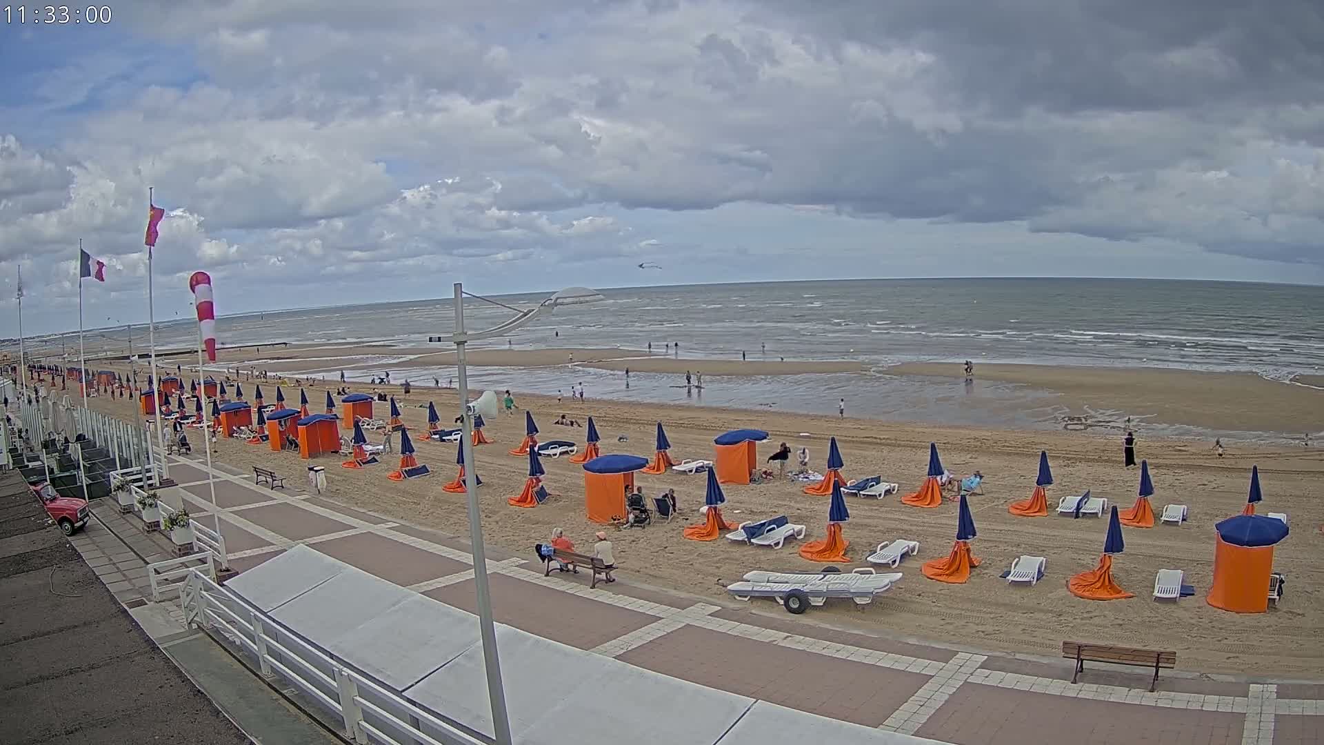 Plage de Houlgate Beach Live Cam - 	Lisieux, Calvados, Normandie, France