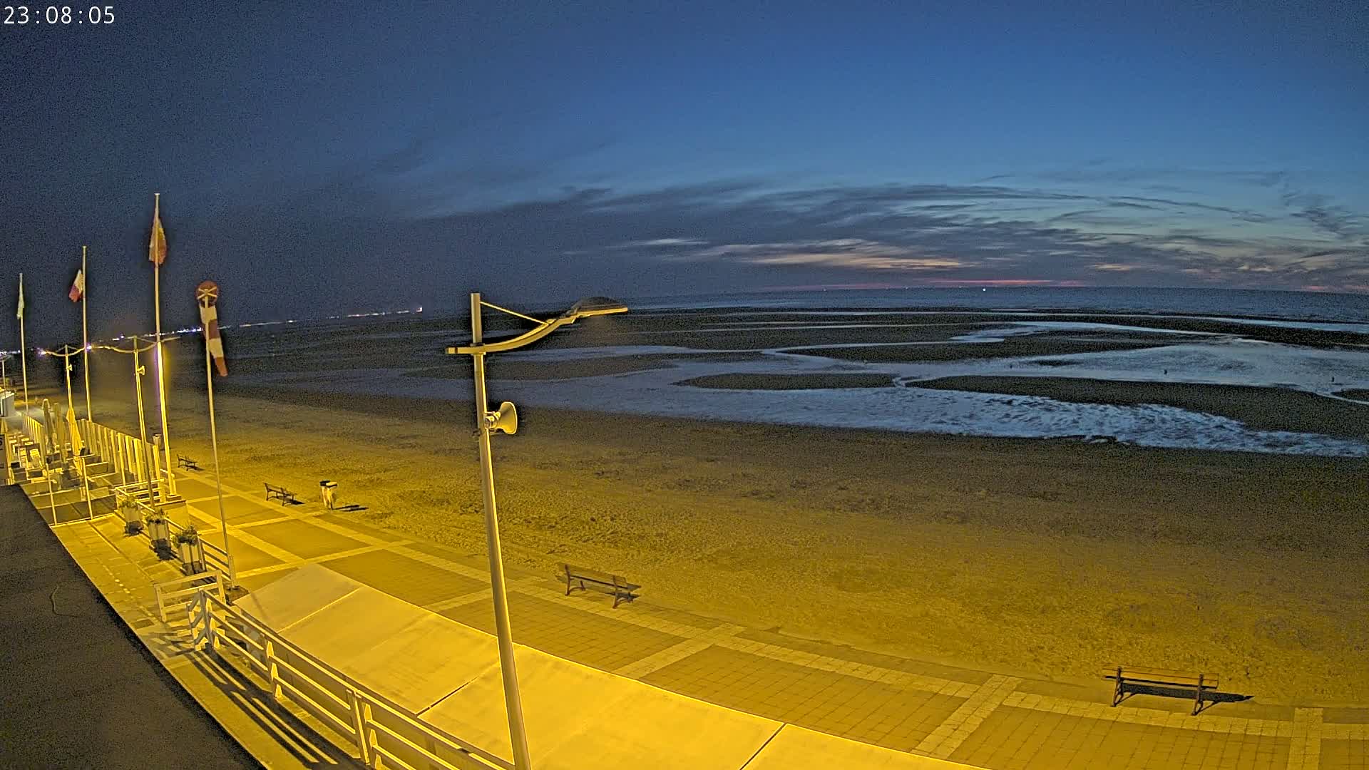 Plage de Houlgate Beach Live Cam - 	Lisieux, Calvados, Normandie, France