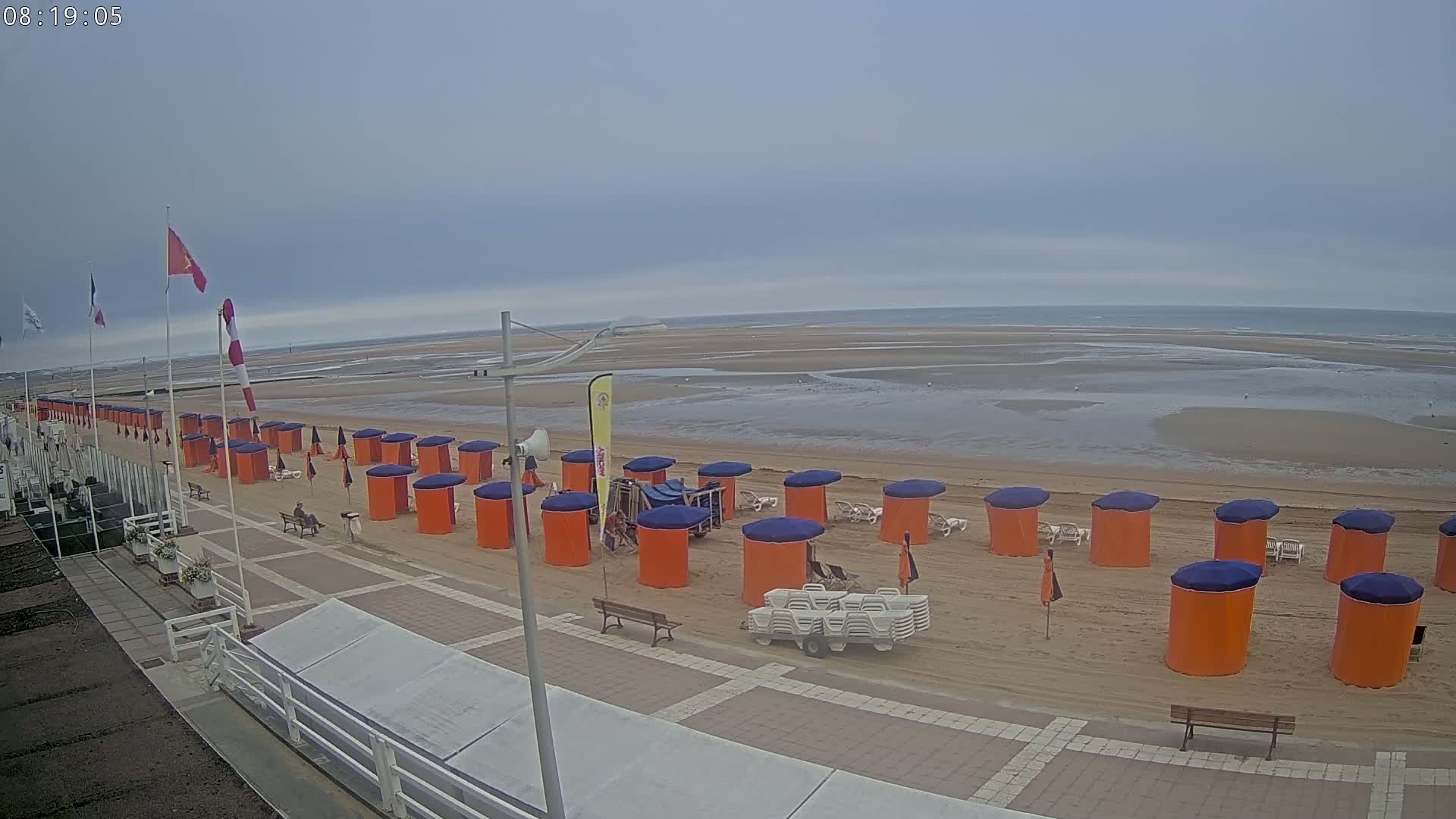 Plage de Houlgate Beach Live Cam - 	Lisieux, Calvados, Normandie, France