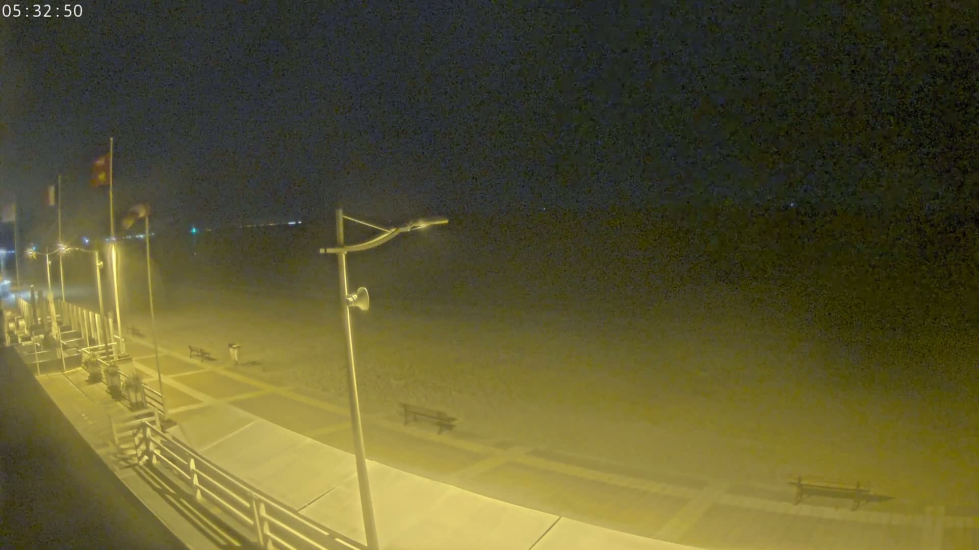 Plage de Houlgate Beach Live Cam - 	Lisieux, Calvados, Normandie, France