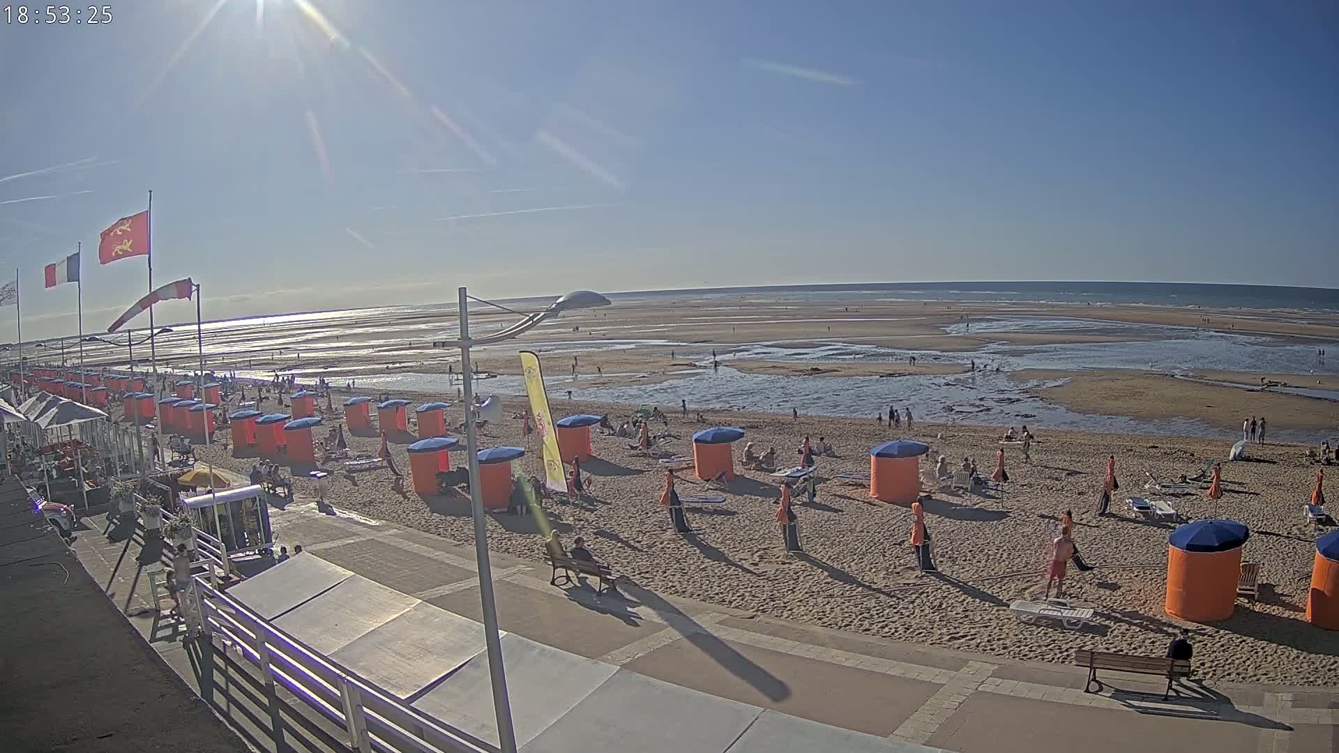 Plage de Houlgate Beach Live Cam - 	Lisieux, Calvados, Normandie, France