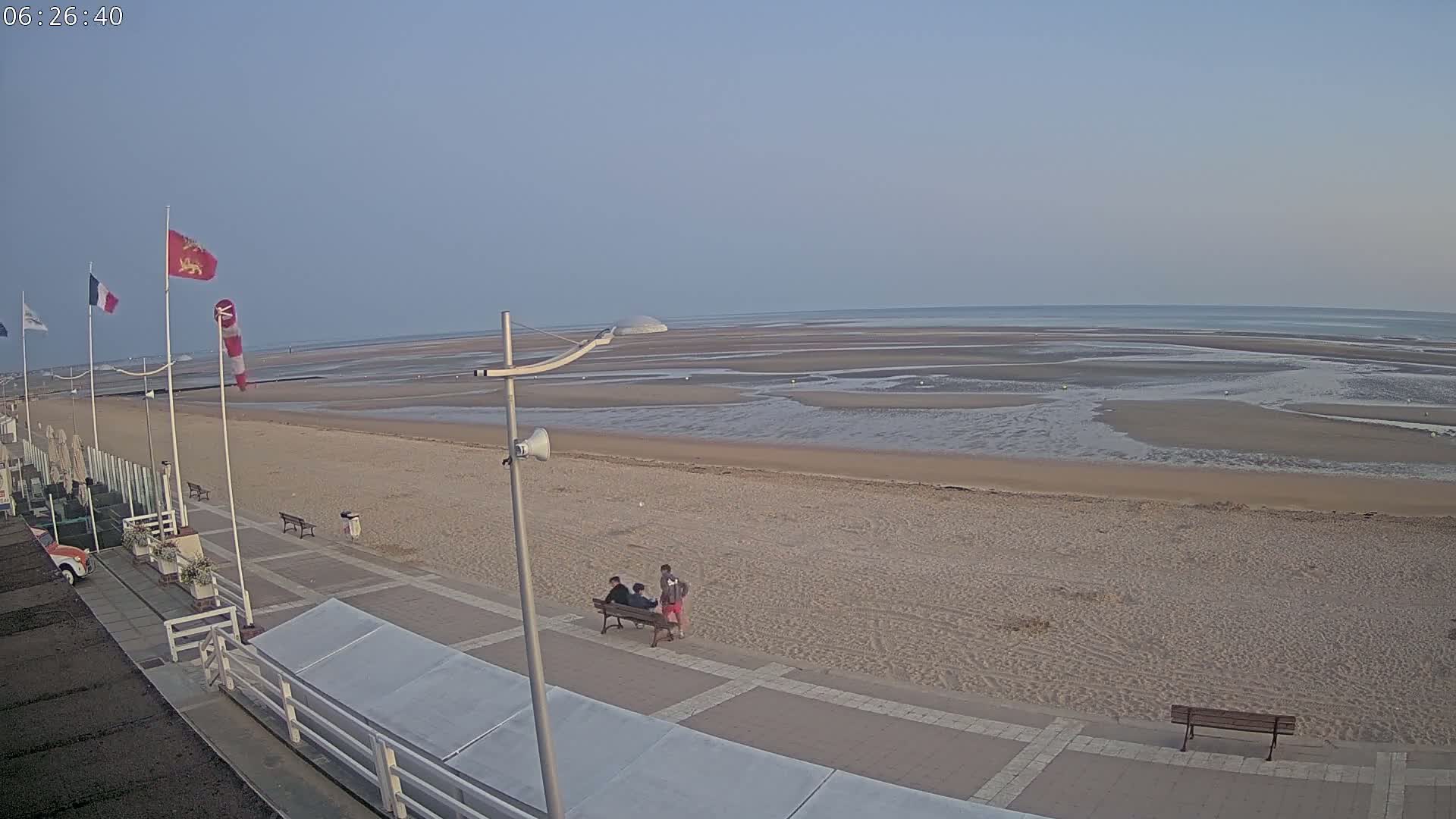 Plage de Houlgate Beach Live Cam - 	Lisieux, Calvados, Normandie, France