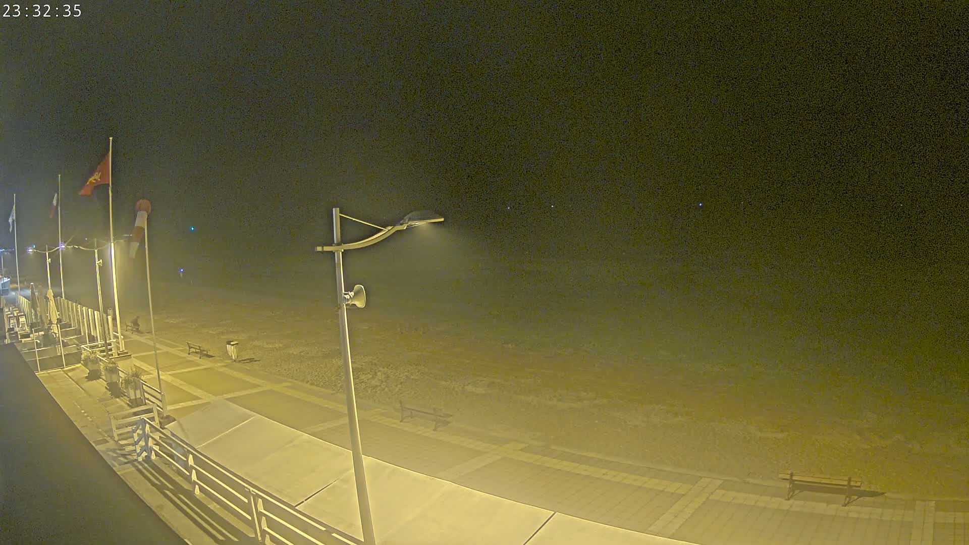 Plage de Houlgate Beach Live Cam - 	Lisieux, Calvados, Normandie, France