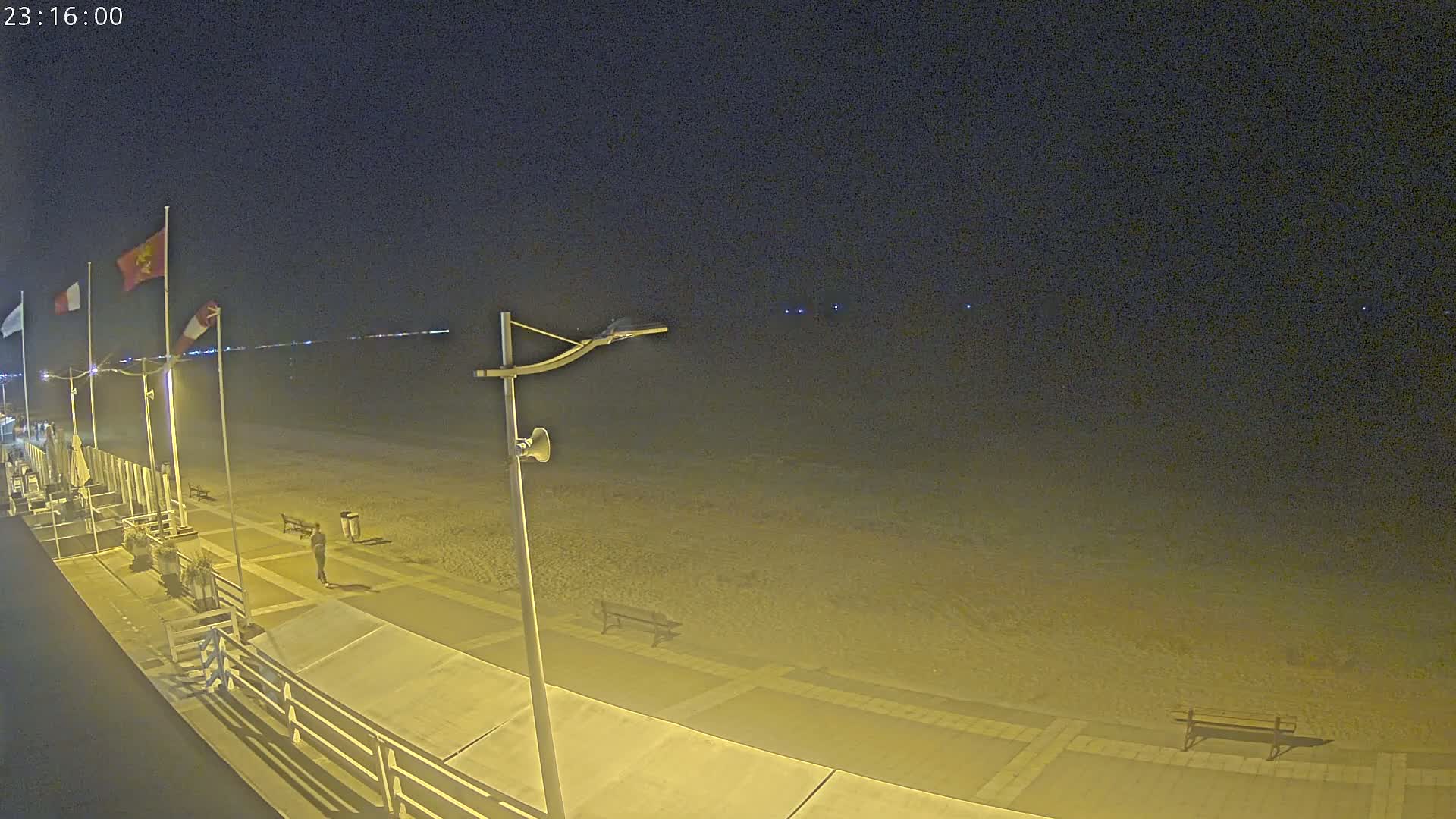 Plage de Houlgate Beach Live Cam - 	Lisieux, Calvados, Normandie, France