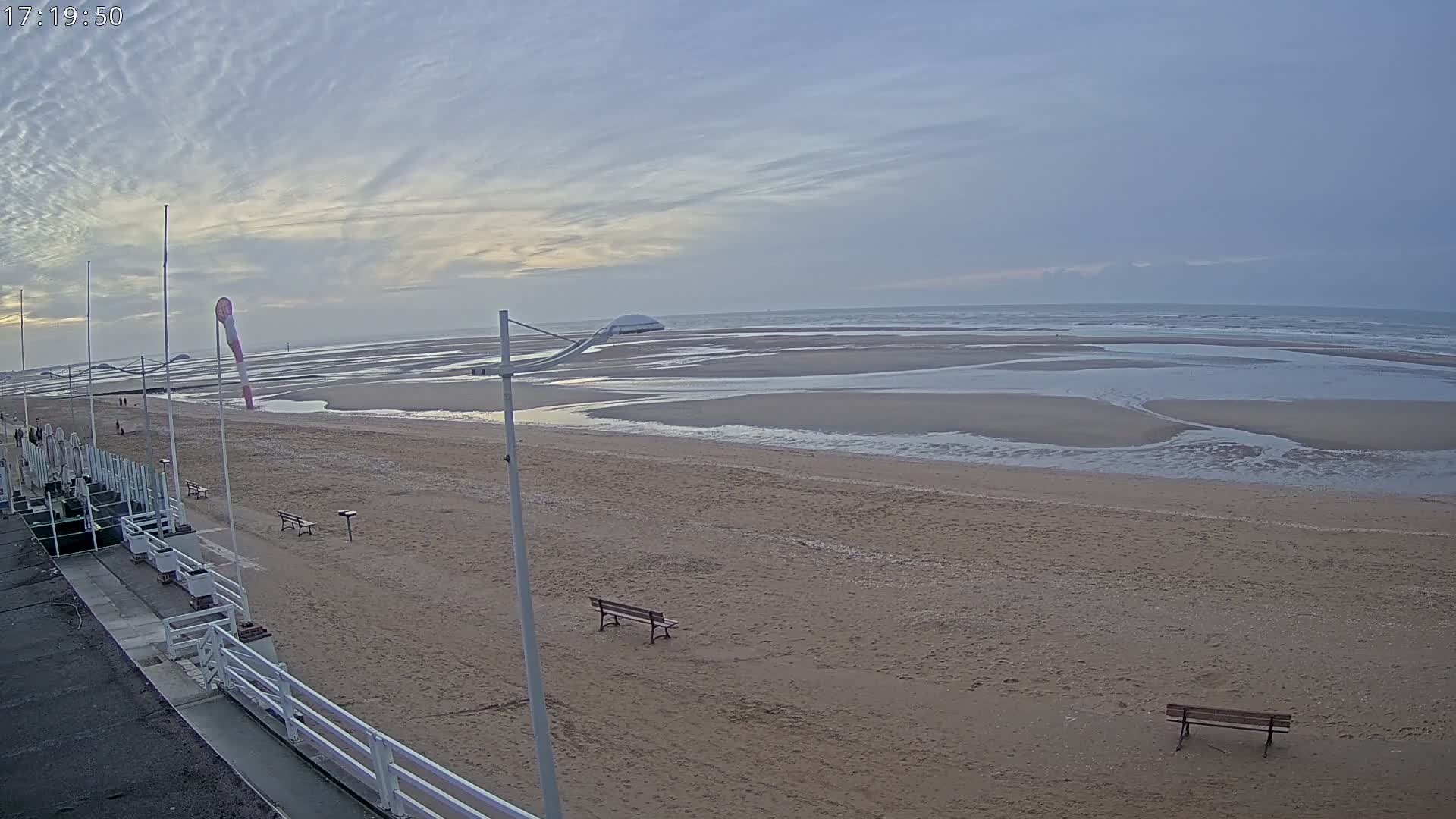 Plage de Houlgate Beach Live Cam - Lisieux, Calvados, Normandie, France