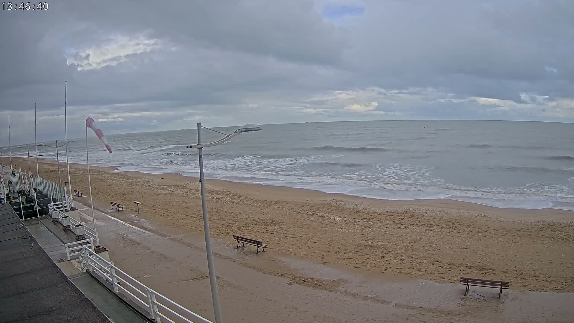 Plage de Houlgate Beach Live Cam - Lisieux, Calvados, Normandie, France
