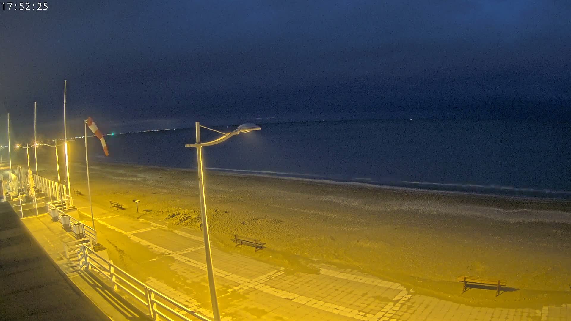 Plage de Houlgate Beach Live Cam - Lisieux, Calvados, Normandie, France