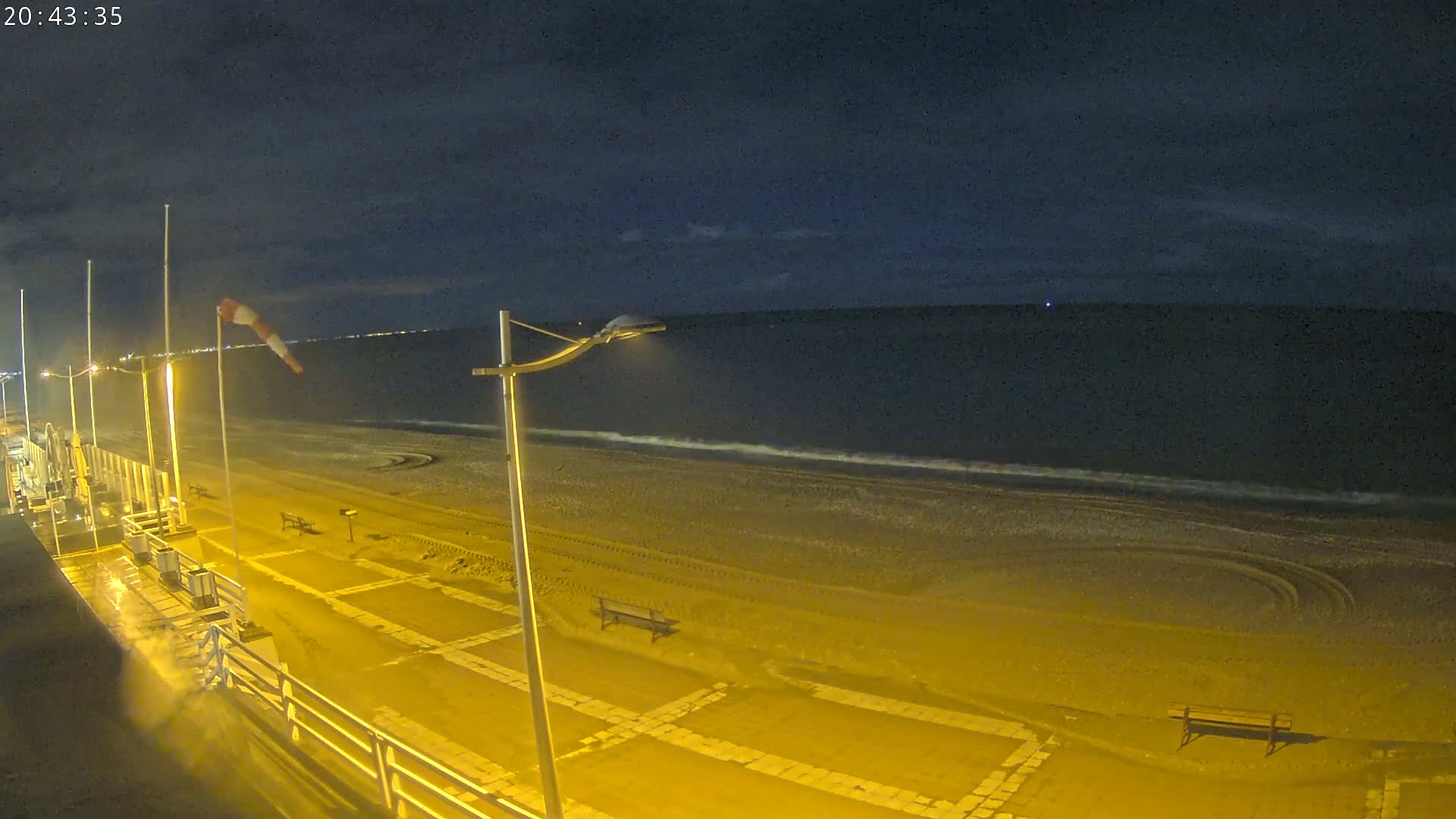 Plage de Houlgate Beach Live Cam - Lisieux, Calvados, Normandie, France