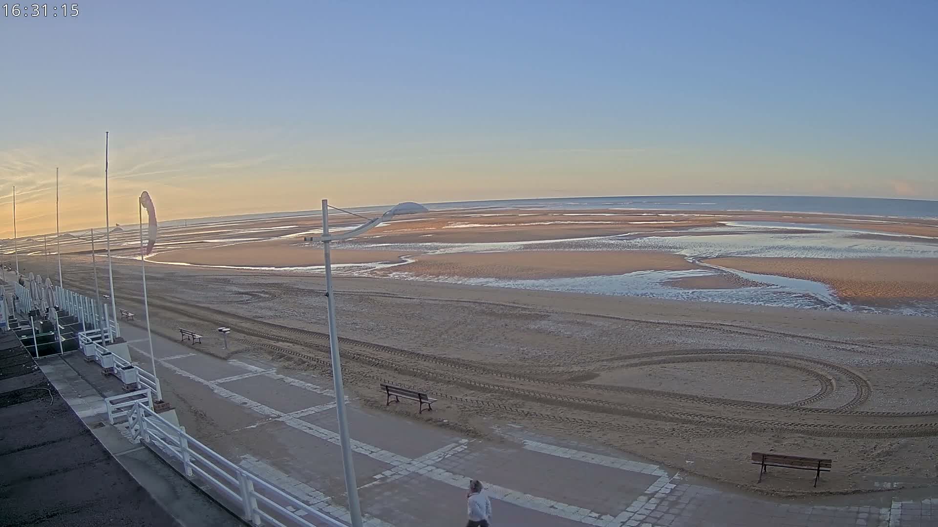 Plage de Houlgate Beach Live Cam - Lisieux, Calvados, Normandie, France