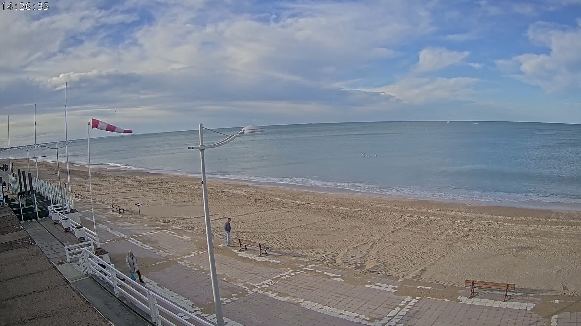 Plage de Houlgate Beach Live Cam - Lisieux, Calvados, Normandie, France