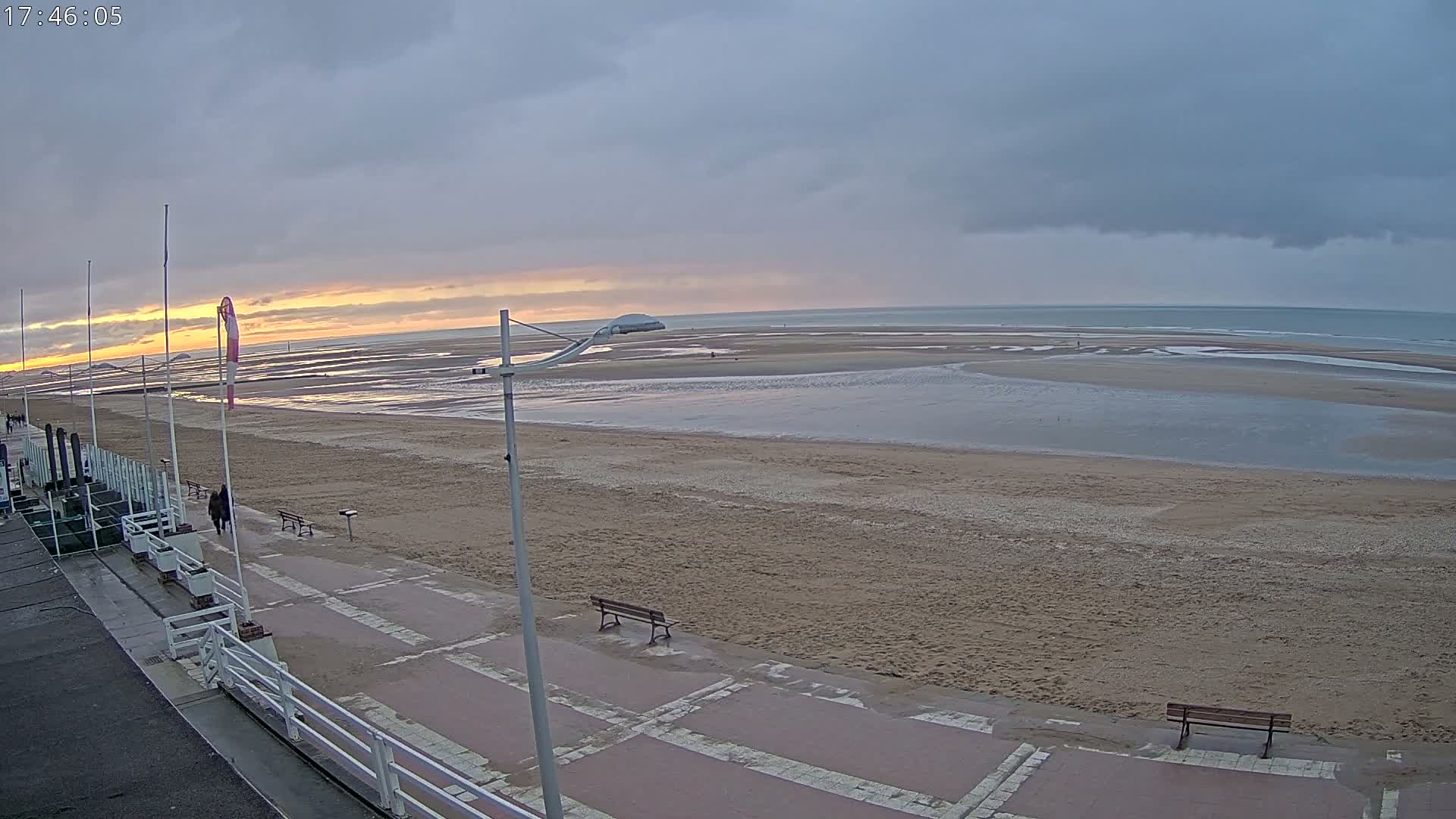 Plage de Houlgate Beach Live Cam - Lisieux, Calvados, Normandie, France