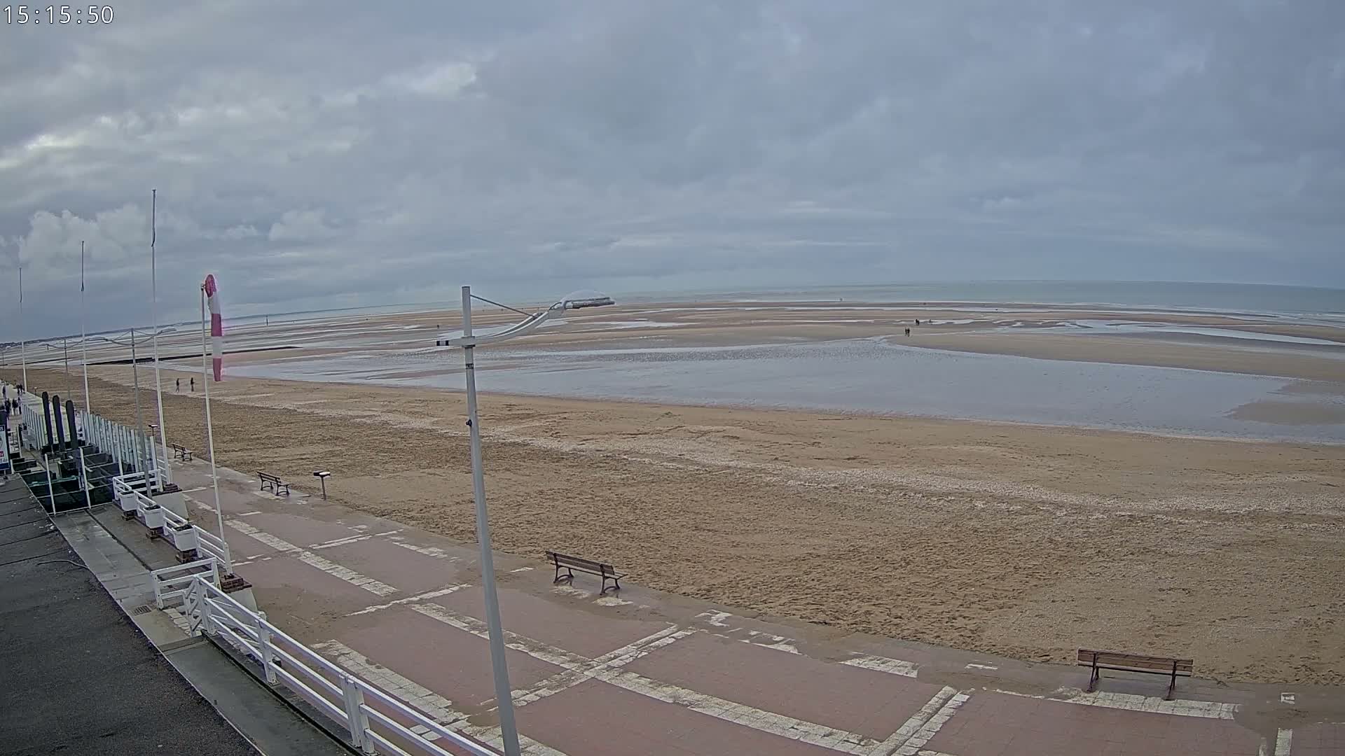 Plage de Houlgate Beach Live Cam - Lisieux, Calvados, Normandie, France