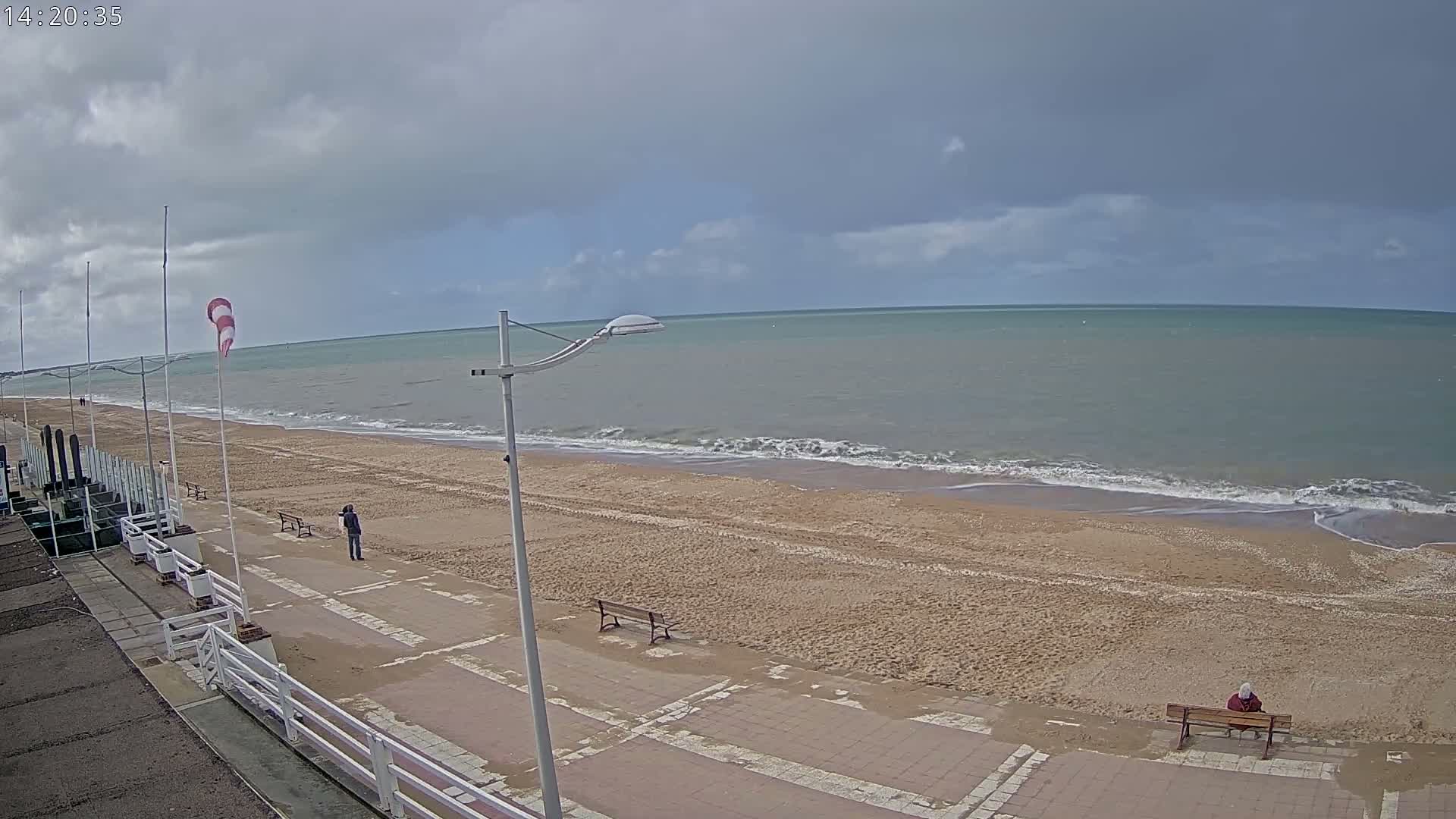 Plage de Houlgate Beach Live Cam - Lisieux, Calvados, Normandie, France