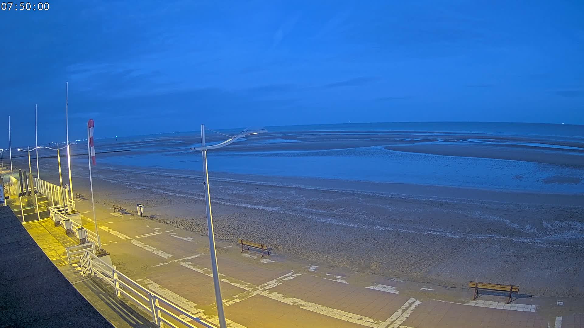 Plage de Houlgate Beach Live Cam - Lisieux, Calvados, Normandie, France