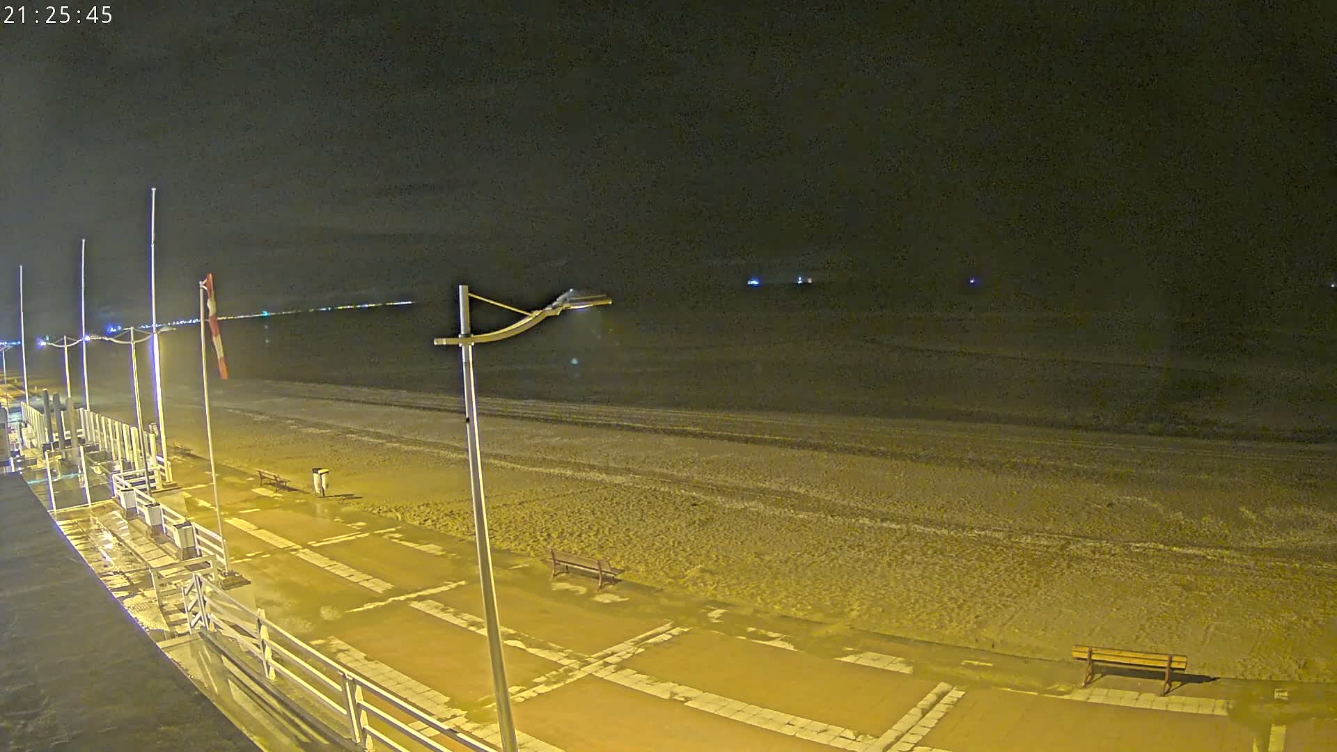 Plage de Houlgate Beach Live Cam - Lisieux, Calvados, Normandie, France