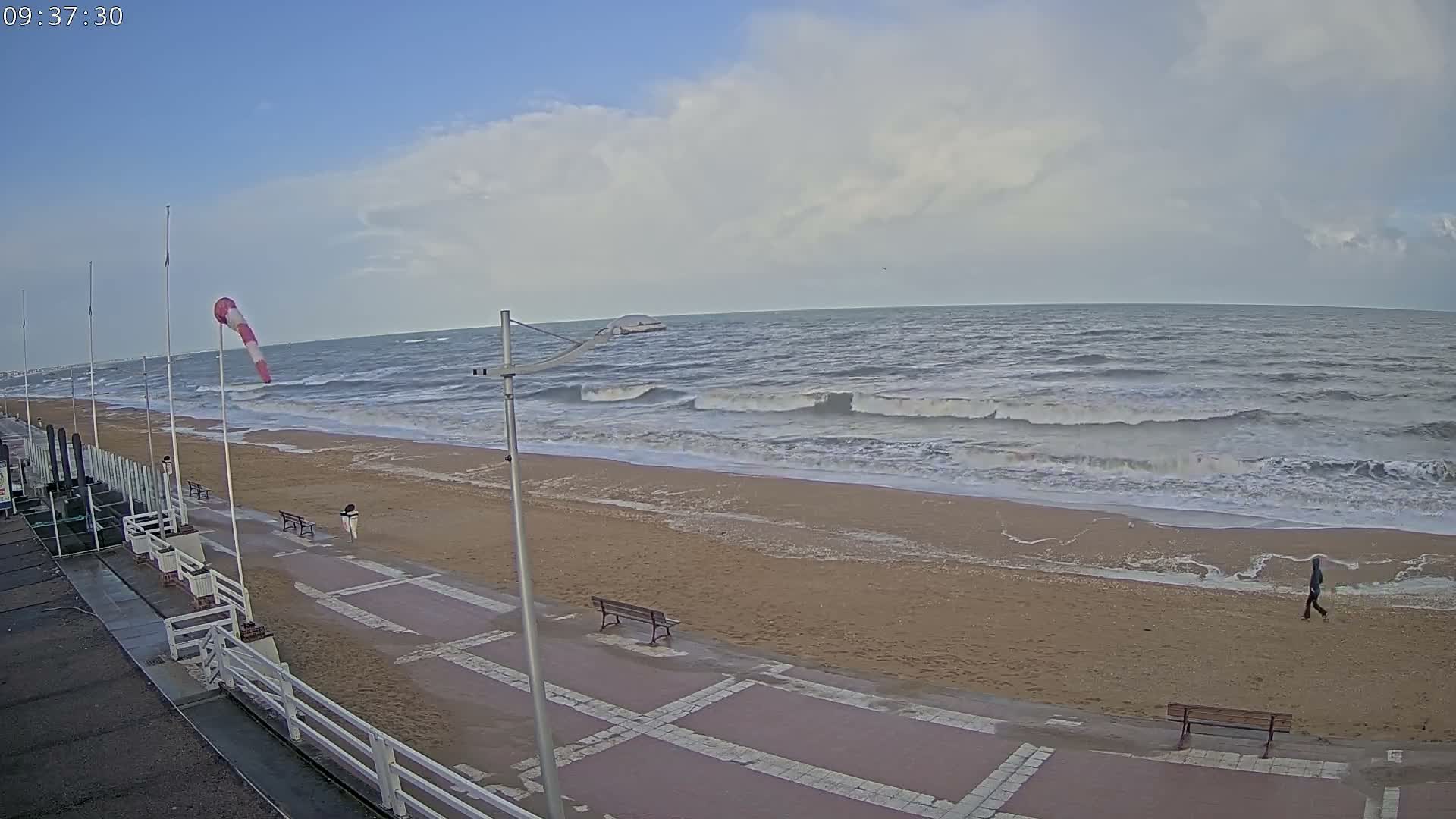 Plage de Houlgate Beach Live Cam - Lisieux, Calvados, Normandie, France