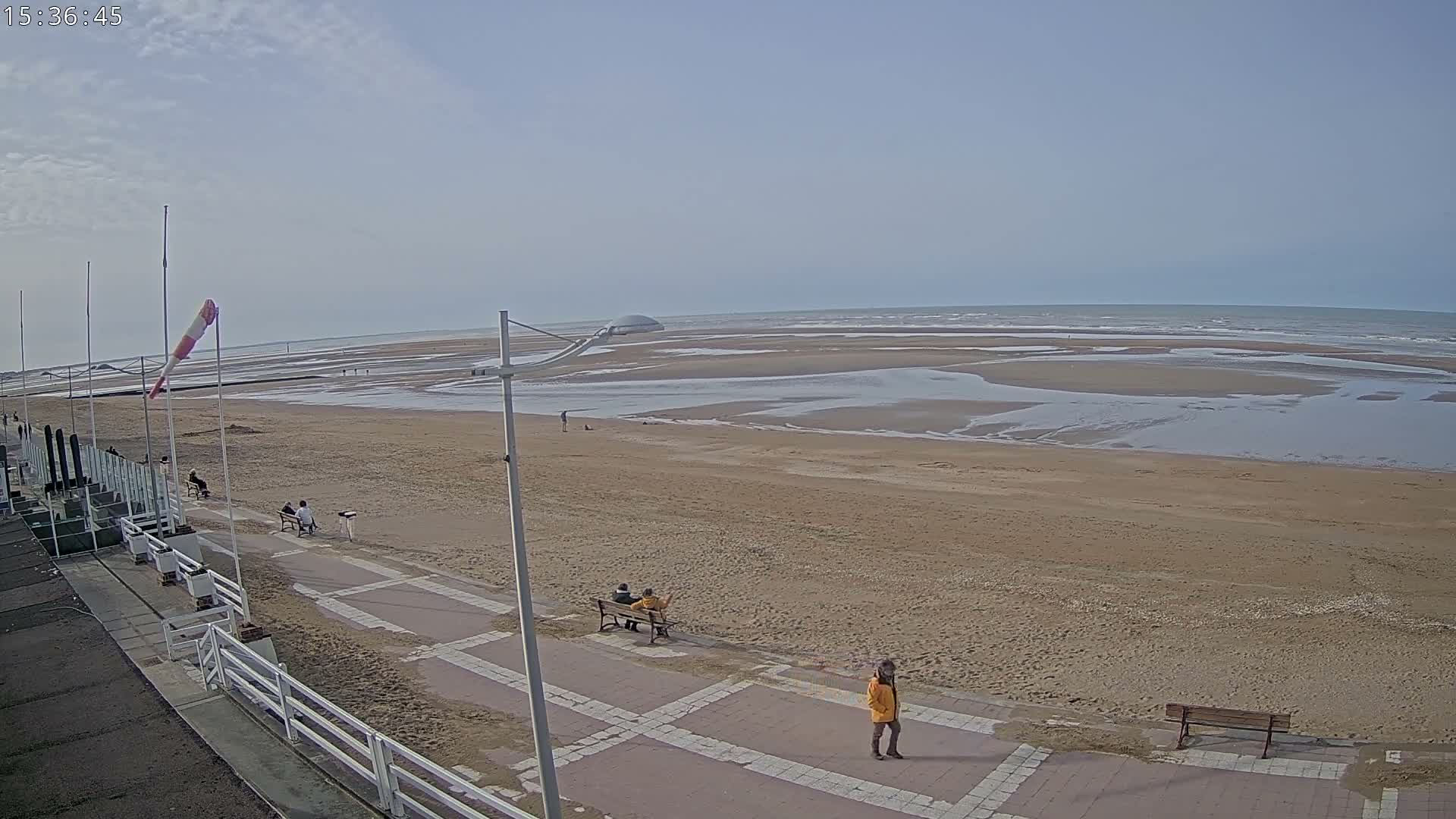 Plage de Houlgate Beach Live Cam - Lisieux, Calvados, Normandie, France