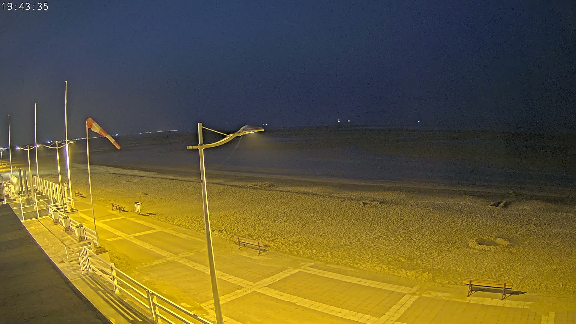 Plage de Houlgate Beach Live Cam - Lisieux, Calvados, Normandie, France