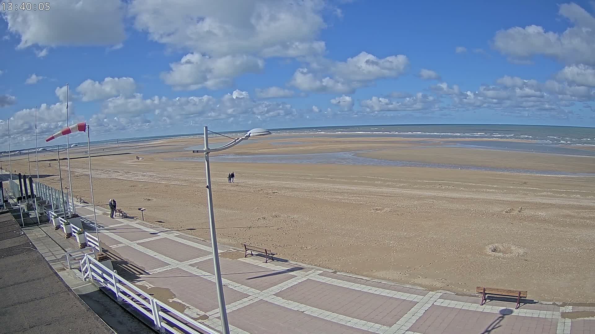 Plage de Houlgate Beach Live Cam - Lisieux, Calvados, Normandie, France