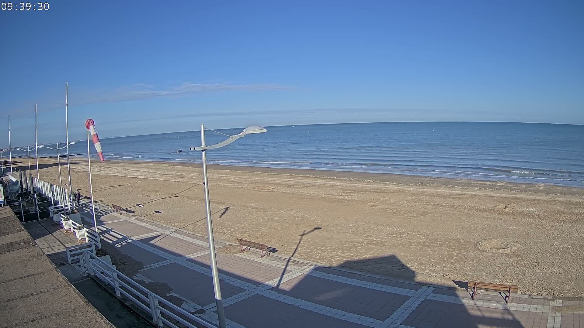Plage de Houlgate Beach Live Cam - Lisieux, Calvados, Normandie, France