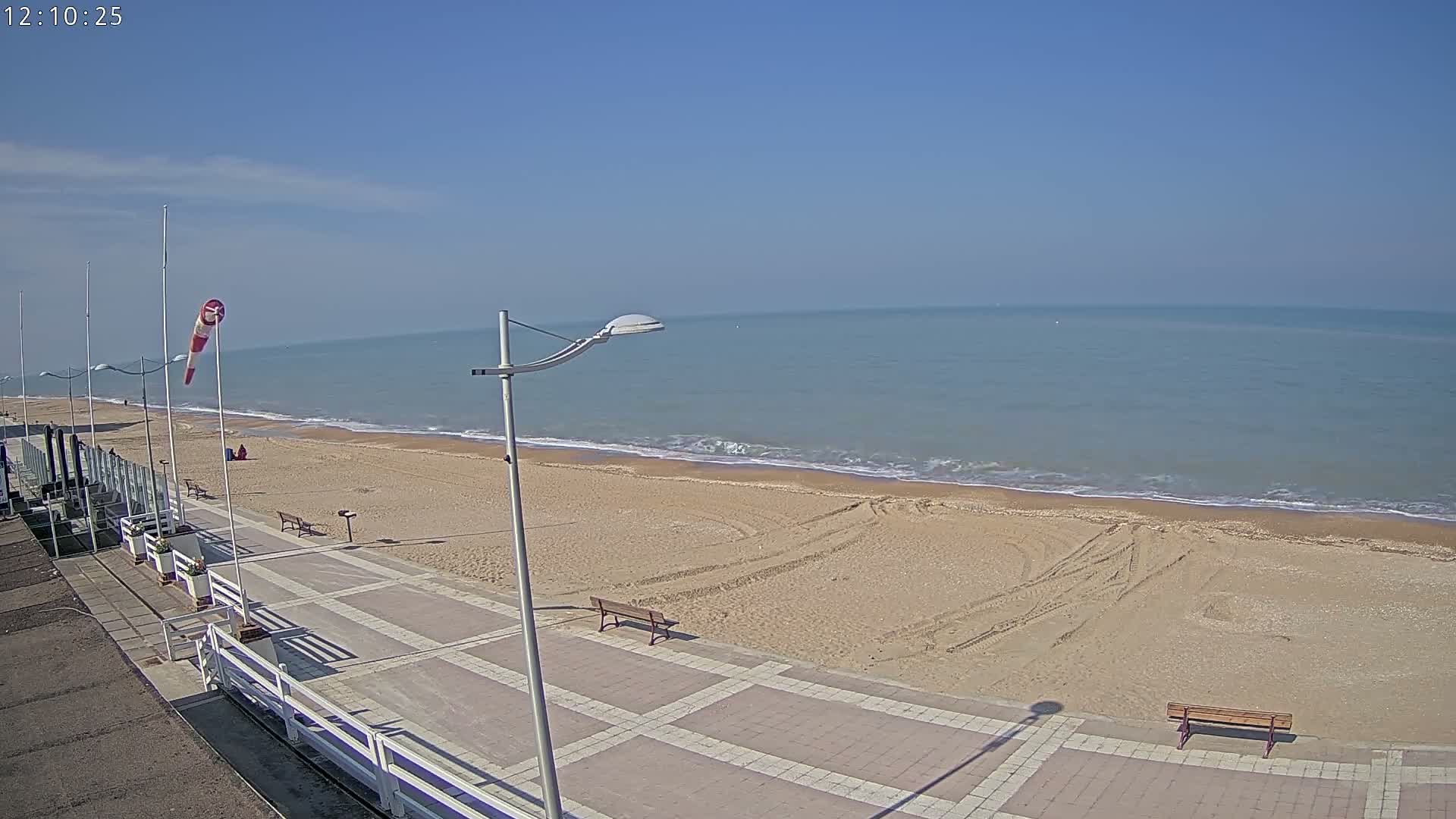 Plage de Houlgate Beach Live Cam - Lisieux, Calvados, Normandie, France