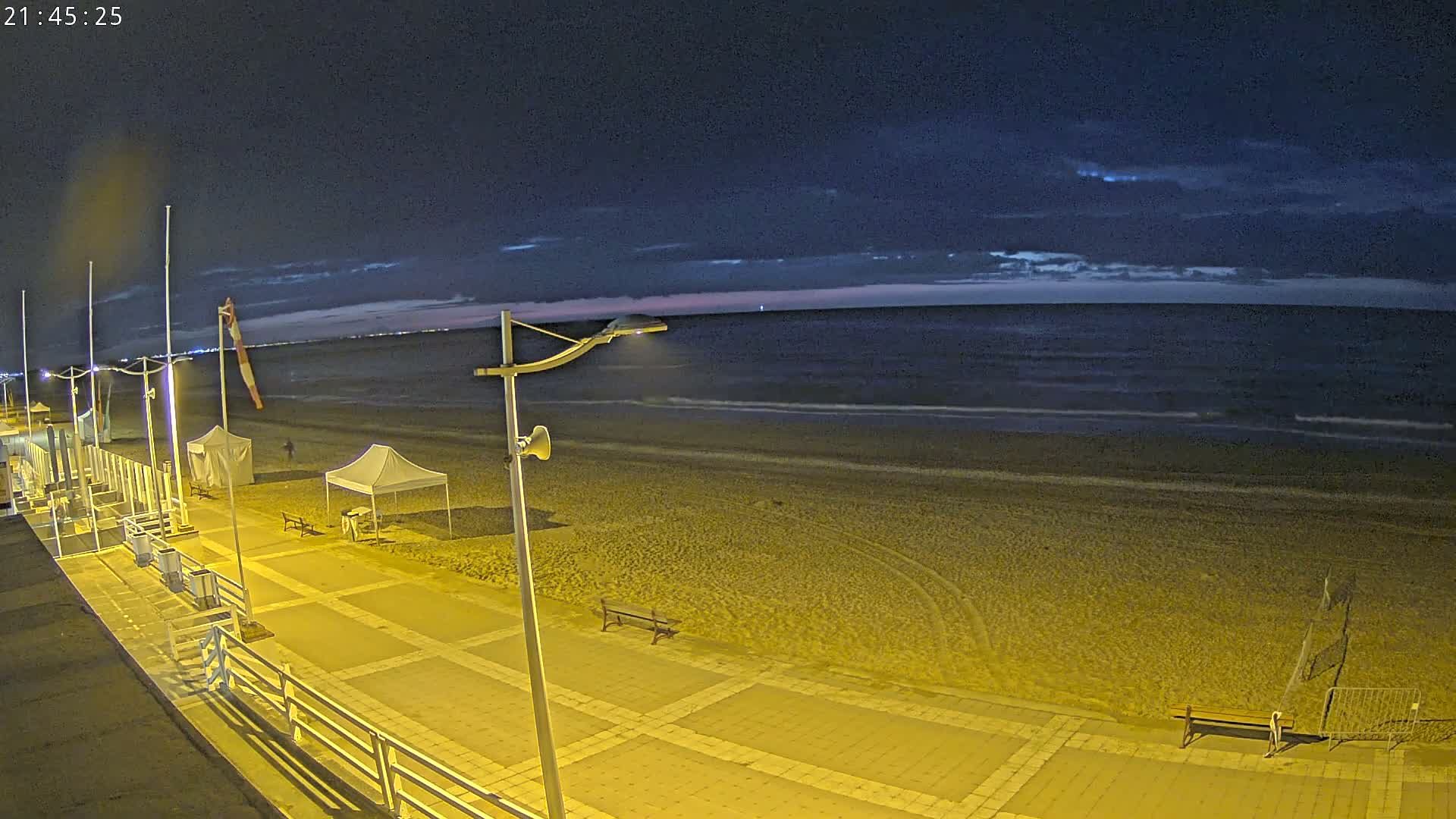Plage de Houlgate Beach Live Cam - Lisieux, Calvados, Normandie, France