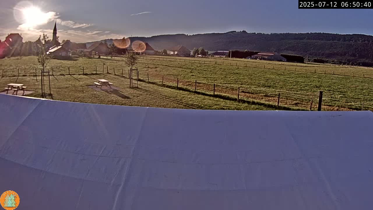 Arc-sous-Cicon Village Live Cam - Pontarlier, Doubs, Bourgogne-Franche-Comte, France