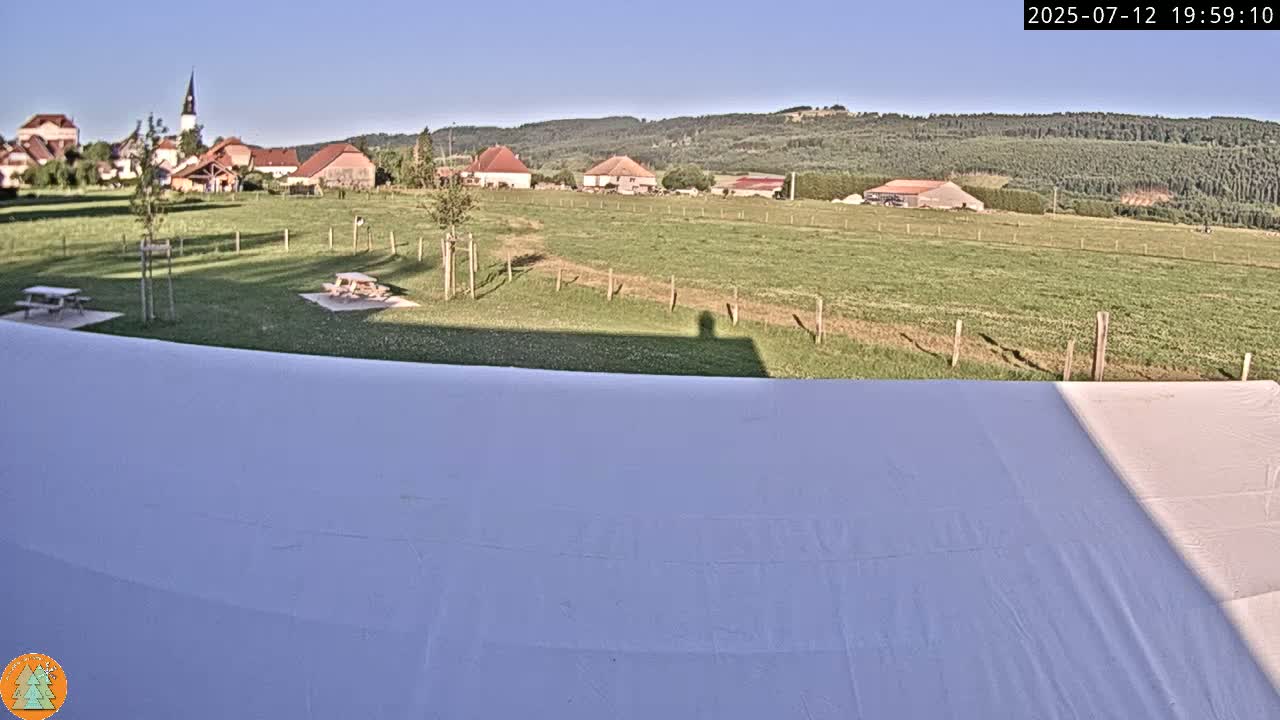 Arc-sous-Cicon Village Live Cam - Pontarlier, Doubs, Bourgogne-Franche-Comte, France