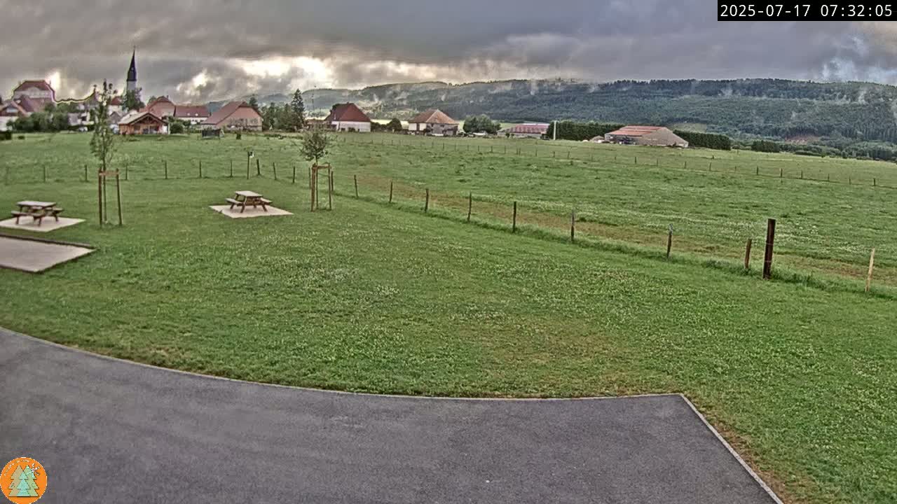 Arc-sous-Cicon Village Live Cam - Pontarlier, Doubs, Bourgogne-Franche-Comte, France