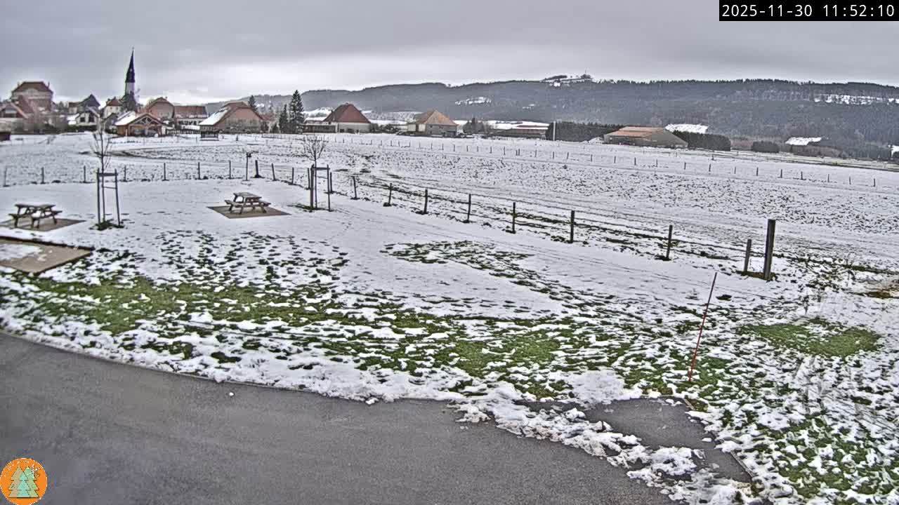 Arc-sous-Cicon Village Live Cam - Pontarlier, Doubs, Bourgogne-Franche-Comte, France